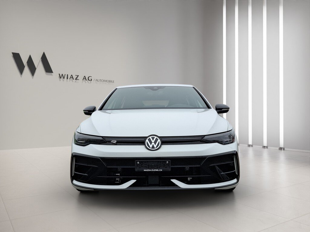 VW Golf VIII 2.0 TSI R DSG 4motion, Essence, Occasion / Utilisé, Automatique - 2