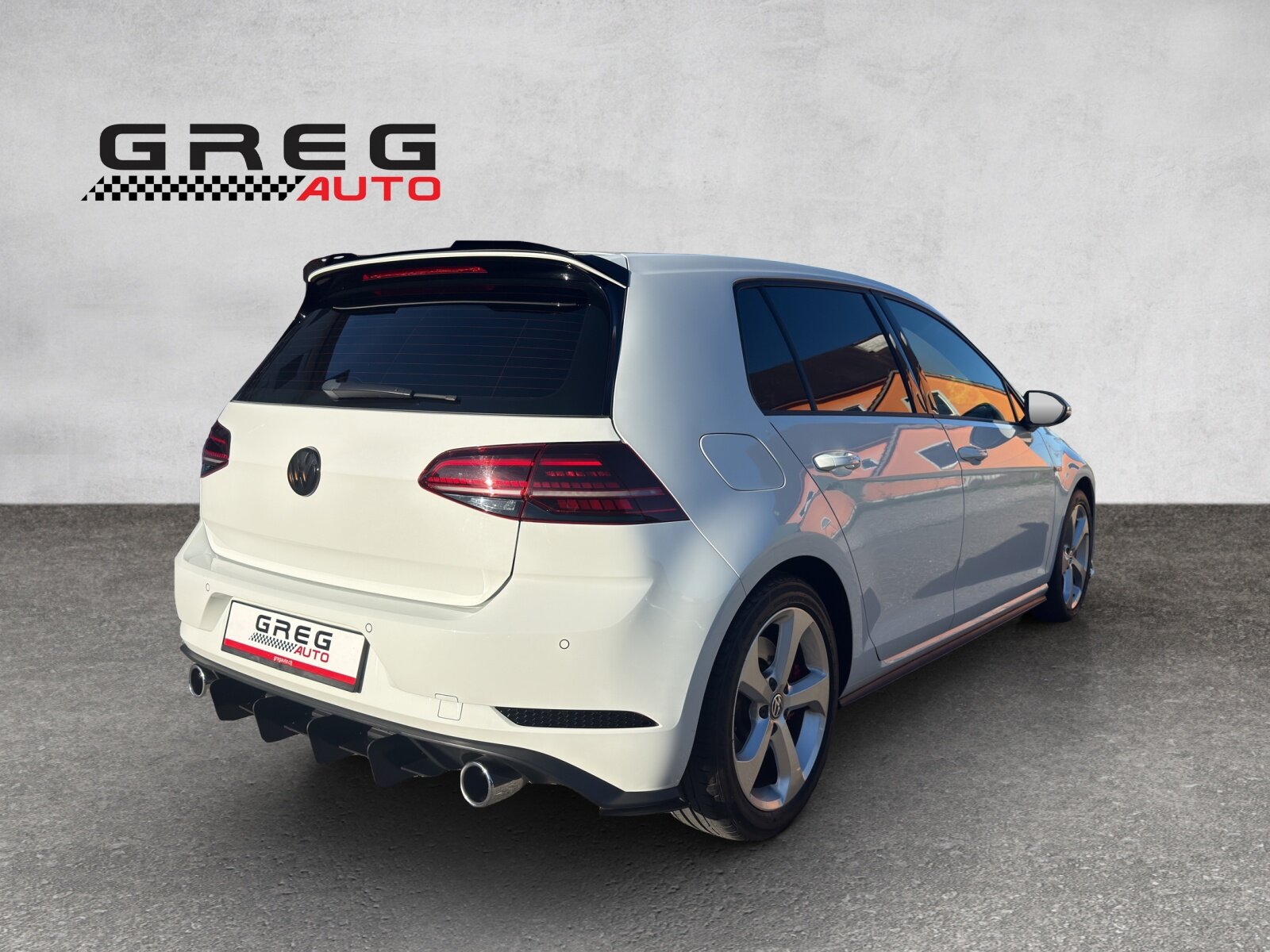 VW Golf 2.0 TSI R 4Motion DSG, Essence, Occasion / Utilisé, Automatique - 4