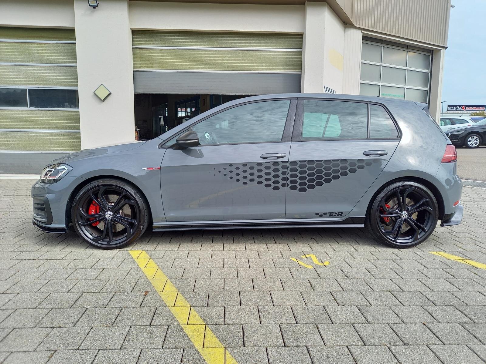 VW Golf VII 2.0 TSI GTI TCR DSG, Petrol, Second hand / Used, Automatic - 3