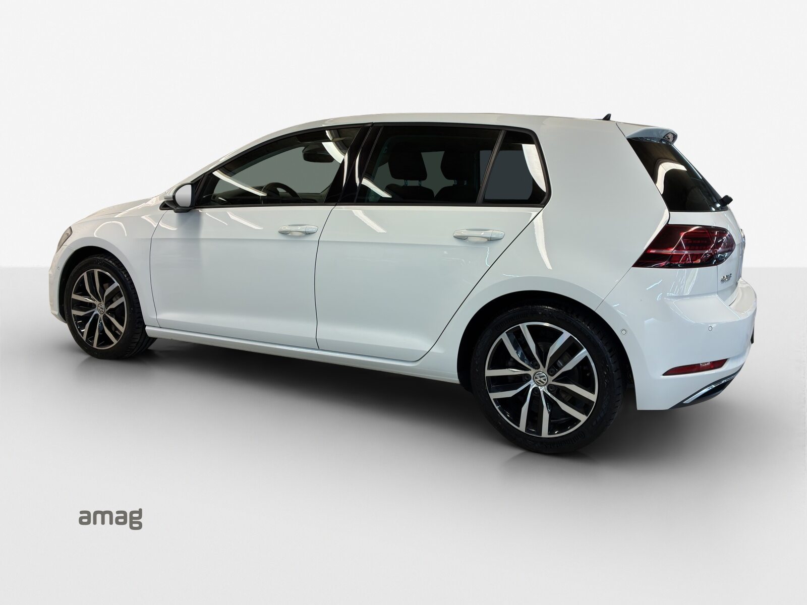 VW Golf Comfortline 70th anniversary, Petrol, Second hand / Used, Automatic - 3