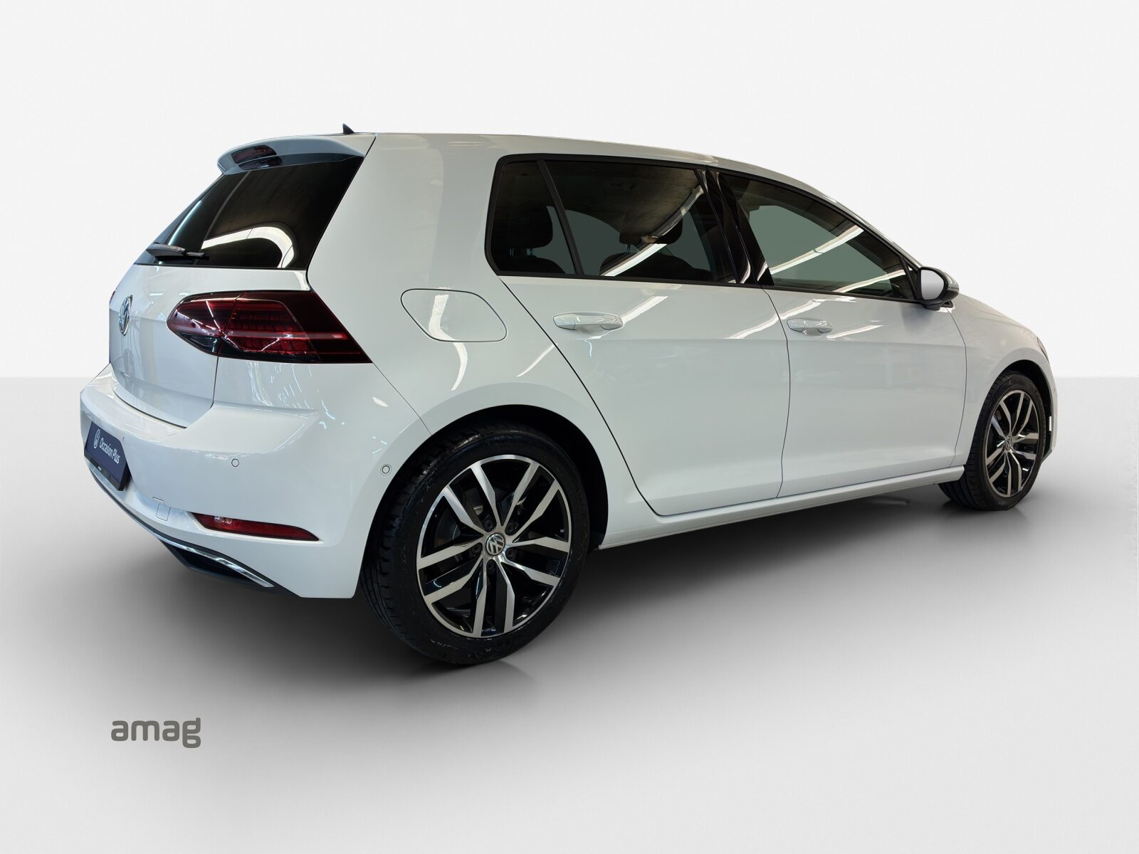 VW Golf Comfortline 70th anniversary, Petrol, Second hand / Used, Automatic - 5