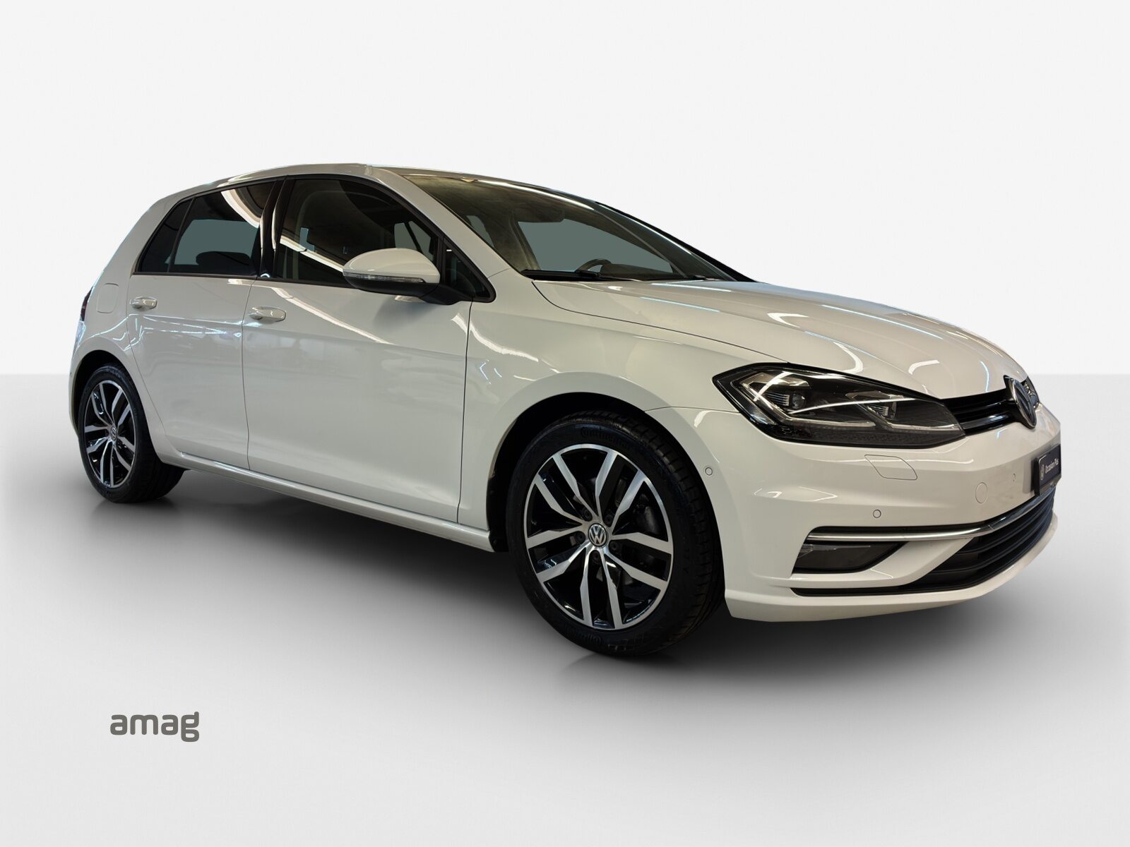 VW Golf Comfortline 70th anniversary, Petrol, Second hand / Used, Automatic - 6