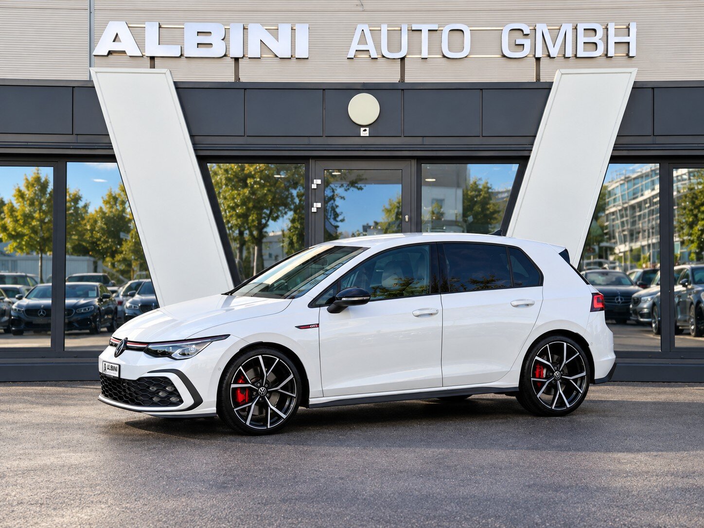 VW Golf VIII 2.0 TSI GTI DSG Werksgarantie bis 03.2028*