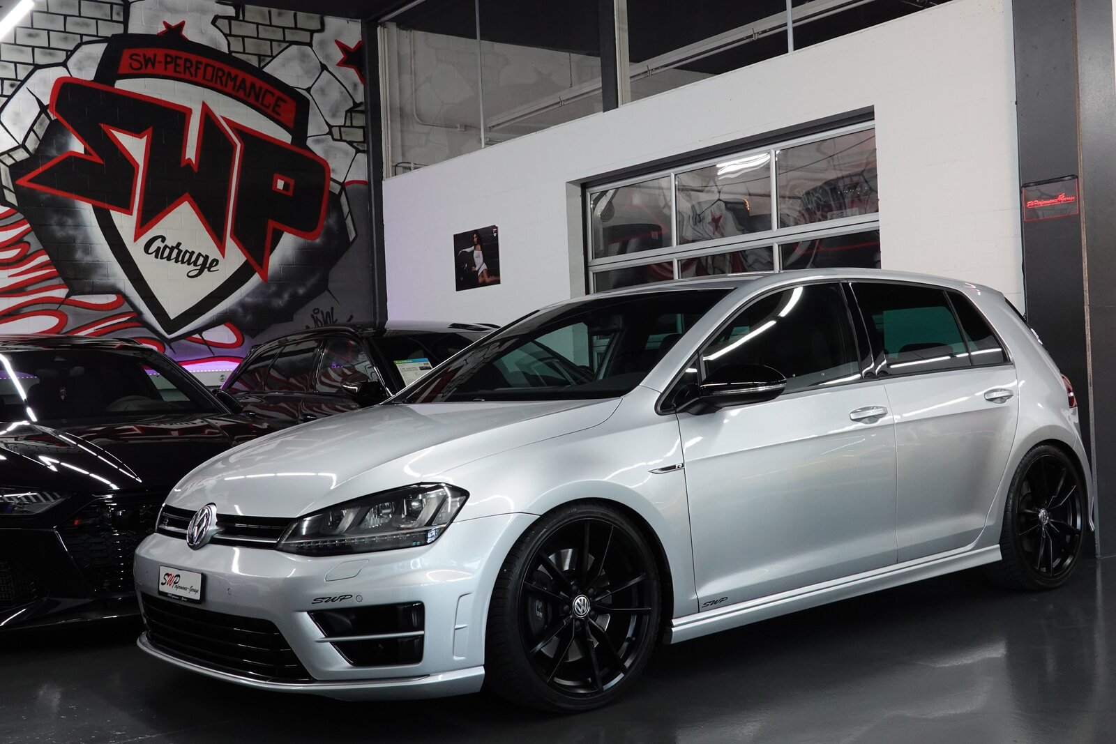 VW GOLF 2.0 TSI R 4MOTION DSG 301 PS CH-FZ