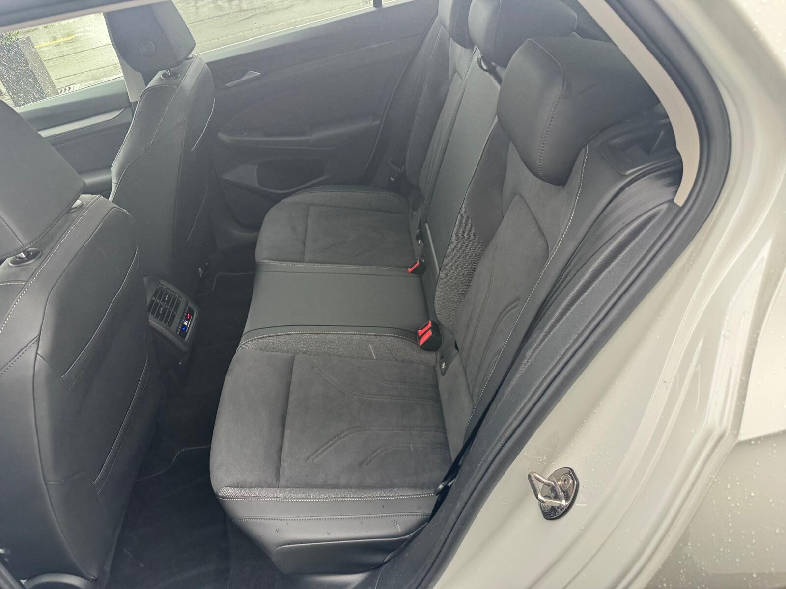 VW Golf PA Style PHEV, Full-Hybrid Petrol/Electric, Second hand / Used, Automatic - 6
