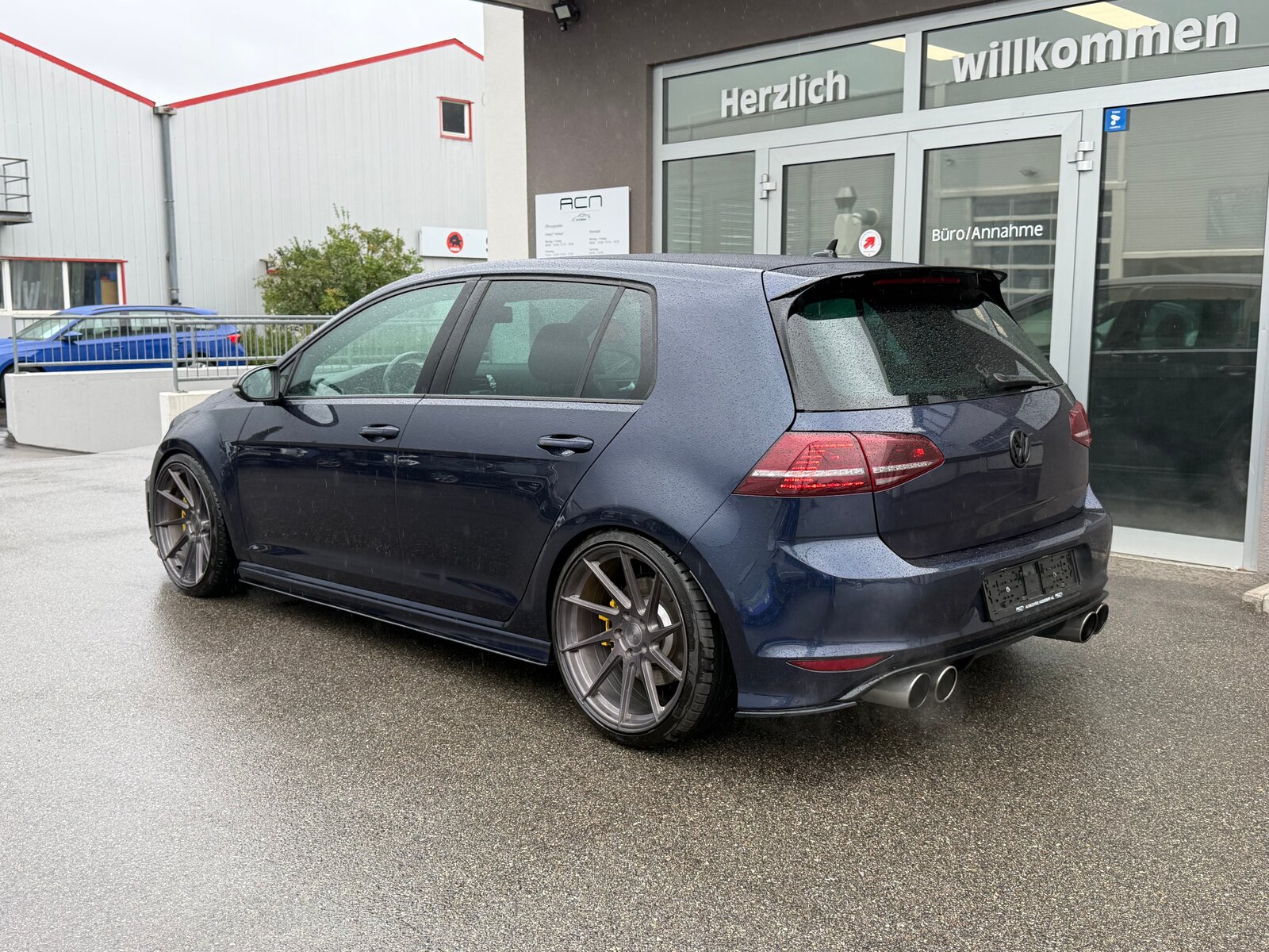 VW Golf 2.0 TSI R 4Motion DSG, Petrol, Second hand / Used, Automatic - 5