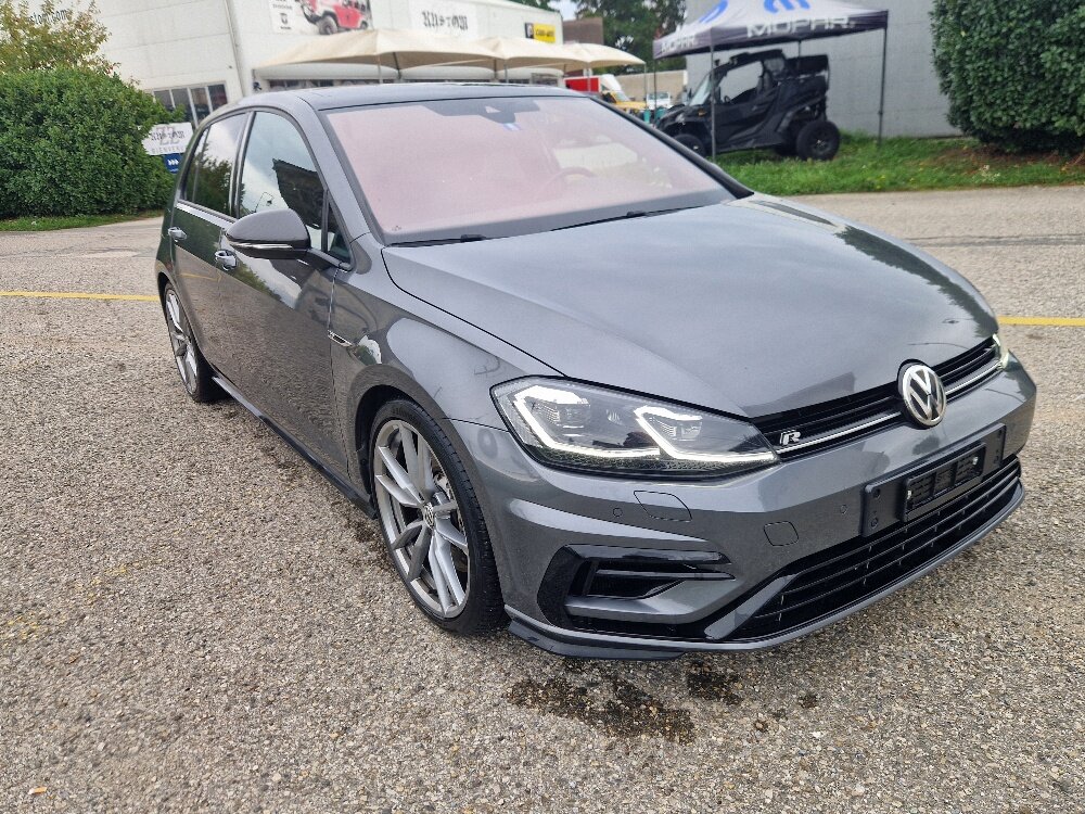 VW Golf R 300 CV