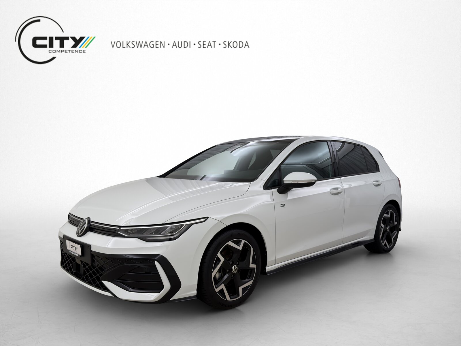 VW Golf 8 1.5 eTSI R-Line DSG