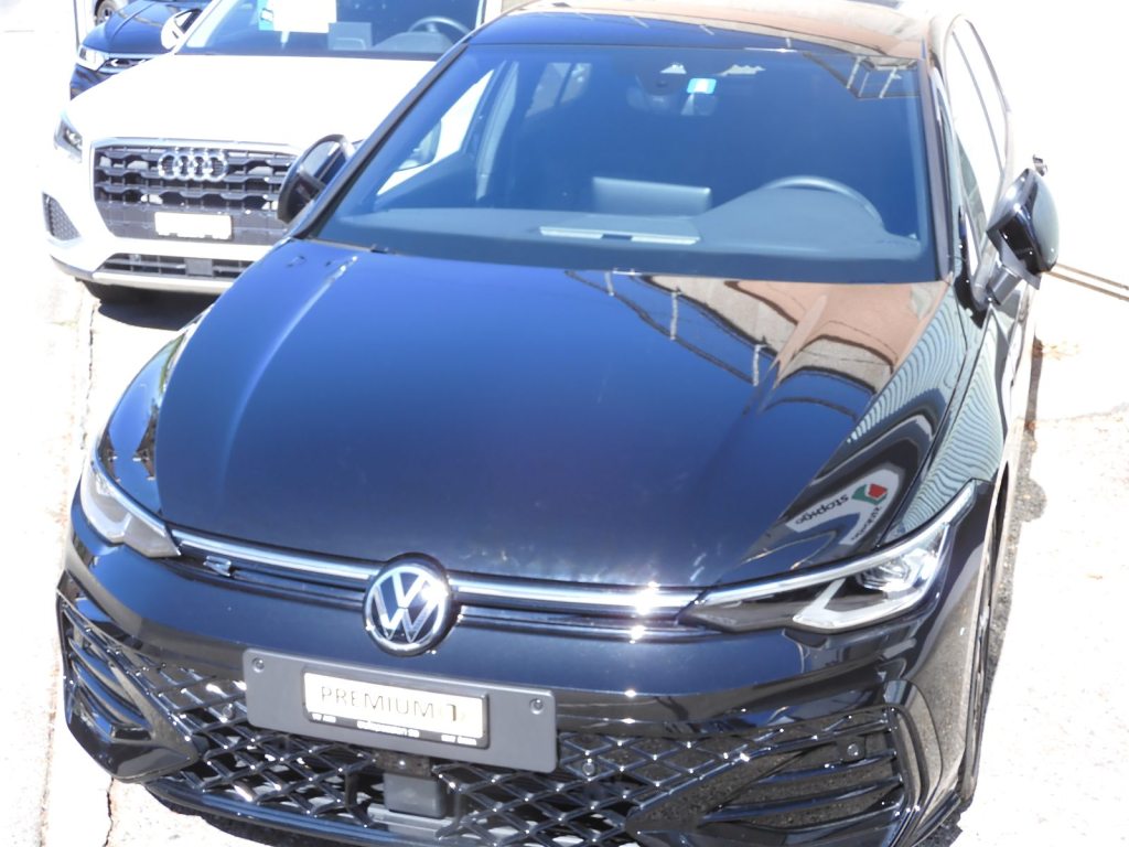 VW GOLF 1.5 eTSI R-Line DSG, Mild-Hybrid Benzin/Elektro, Occasion / Gebraucht, Automatik - 5