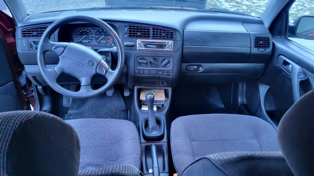 VW GOLF 1800, Benzin, Occasion / Gebraucht, Handschaltung - 4