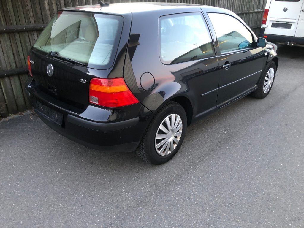 VW GOLF 2.0 Comfortline, Benzin, Occasion / Gebraucht, Automatik - 7