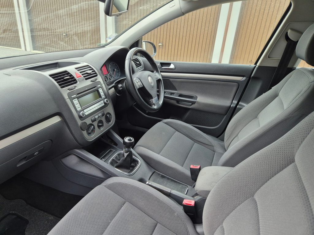VW GOLF 1.9 TDI DPF 105 Comfl. 4mot., Diesel, Second hand / Used, Manual - 7