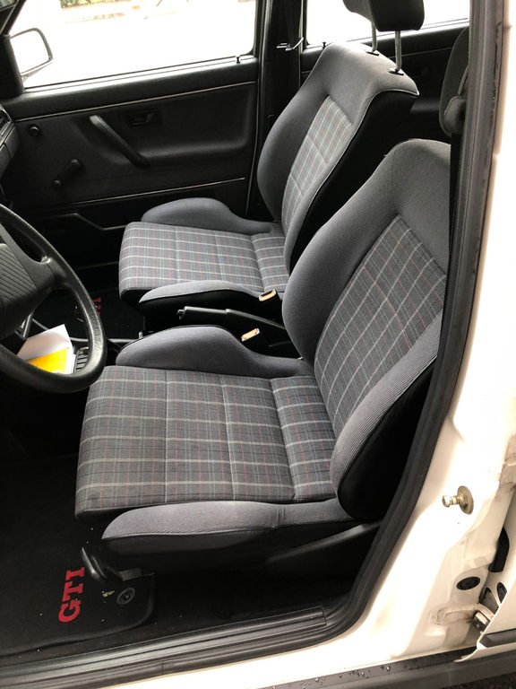 VW Golf 1800 GTI, Benzin, Oldtimer, Handschaltung - 5