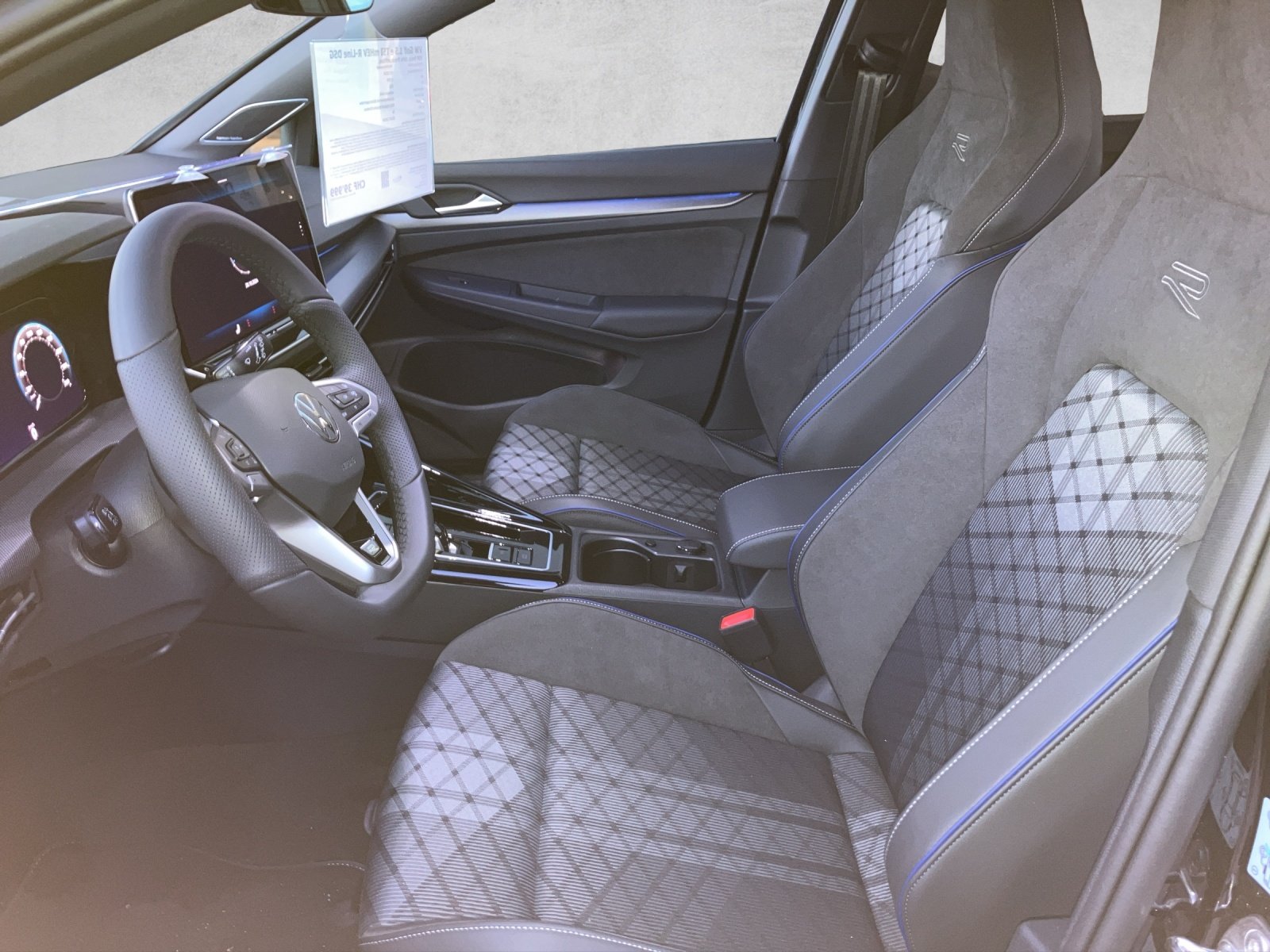 VW Golf 1.5 e TSI mHEV R-Line DSG, Hybride Léger Essence/Électricité, Voiture de démonstration, Automatique - 7
