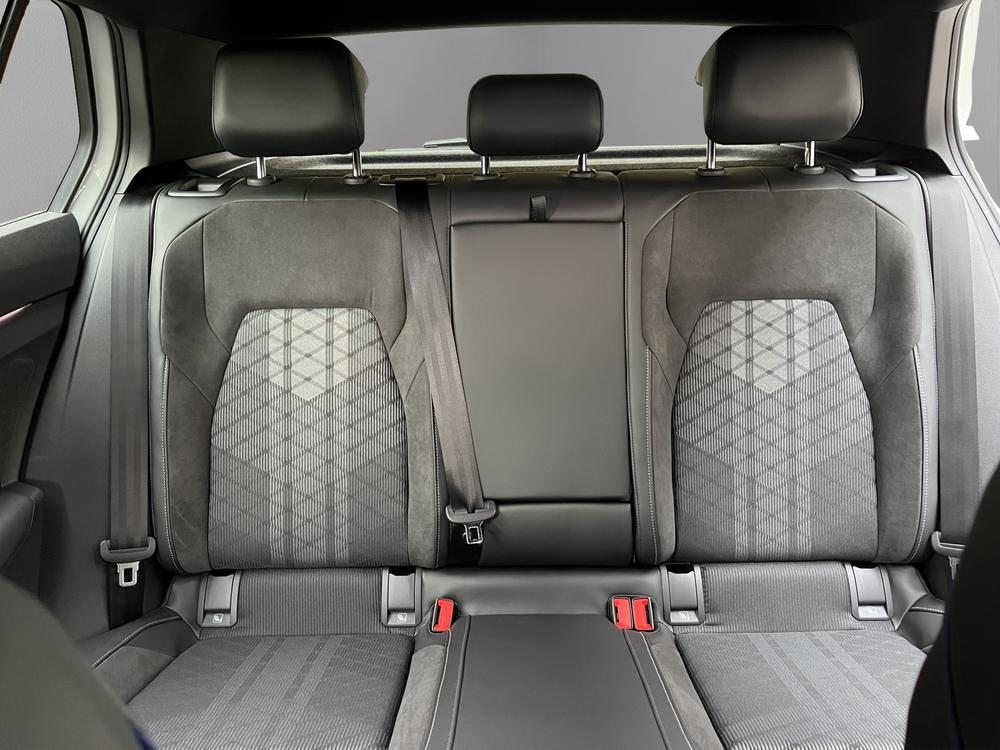 VW Golf R-Line, Essence, Voiture de démonstration, Automatique - 7