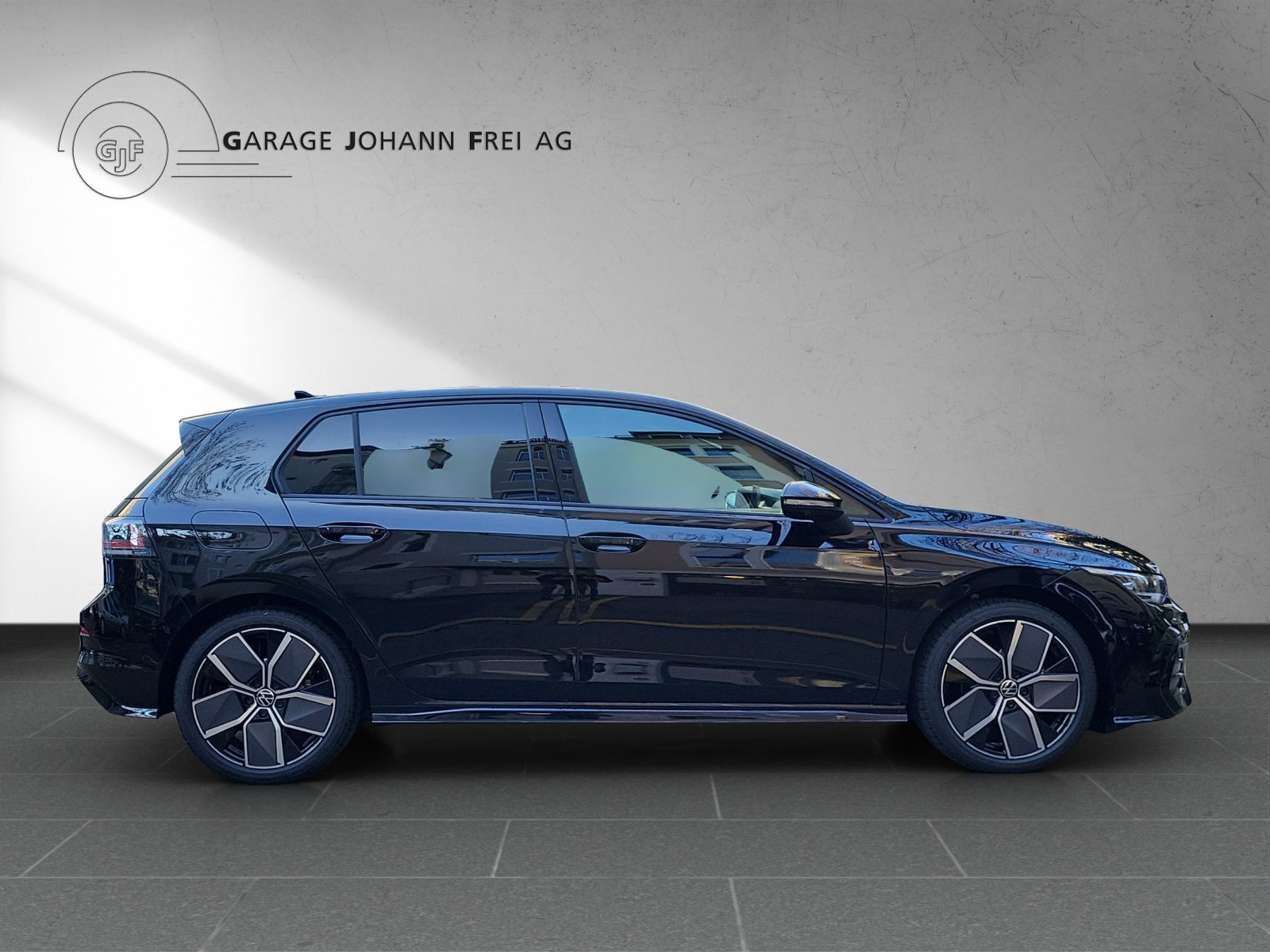 VW Golf R-Line, Petrol, Ex-demonstrator, Automatic - 6