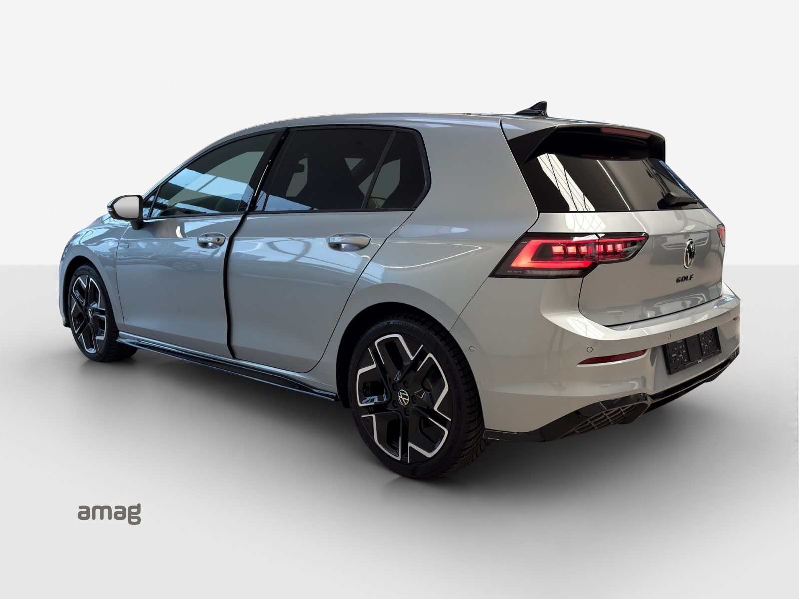 VW Golf R-Line, Benzin, Vorführwagen, Automatik - 3