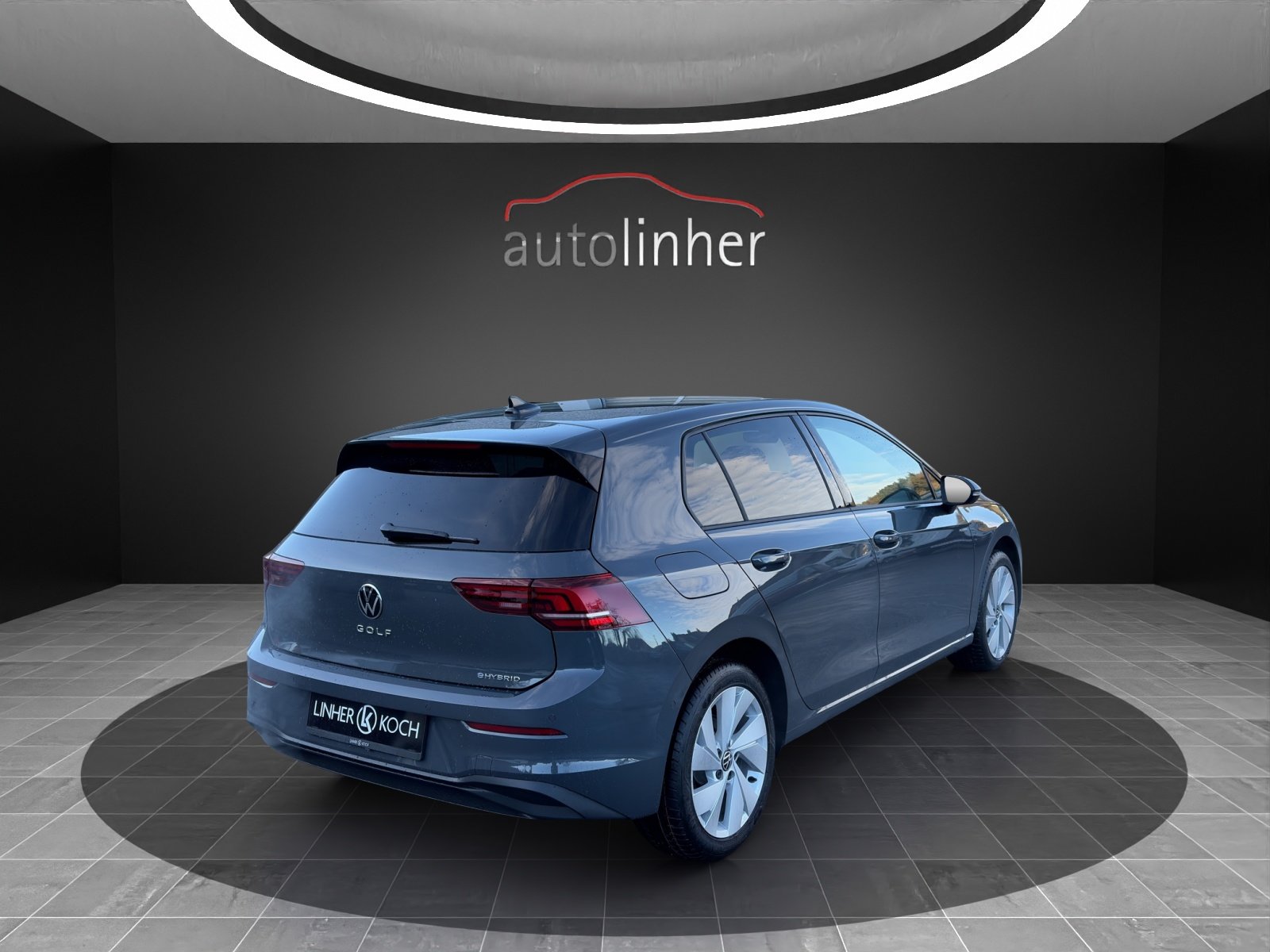 VW Golf 1.5 e TSI pHEV Life DSG, Plug-in-Hybrid Petrol/Electric, Ex-demonstrator, Automatic - 5