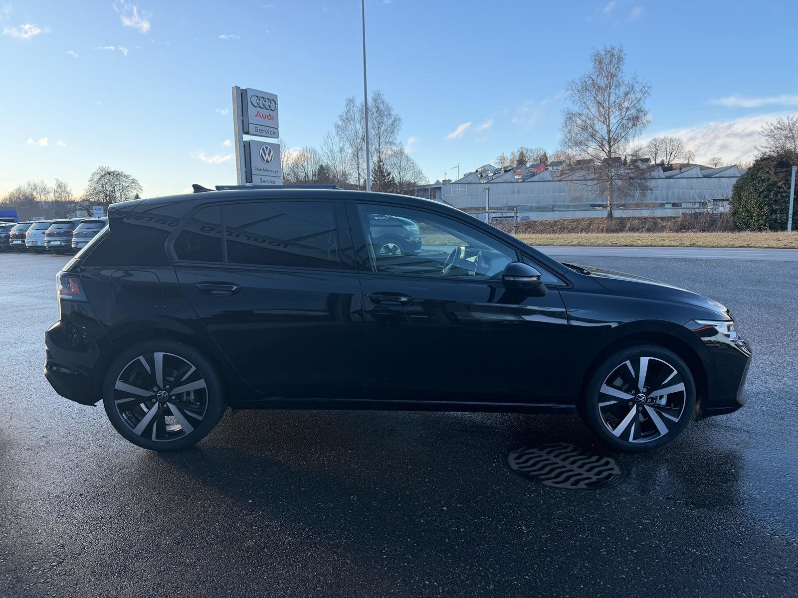 VW Golf 1.5 TSI PHEV Life, Plug-in-Hybrid Petrol/Electric, Ex-demonstrator, Automatic - 6
