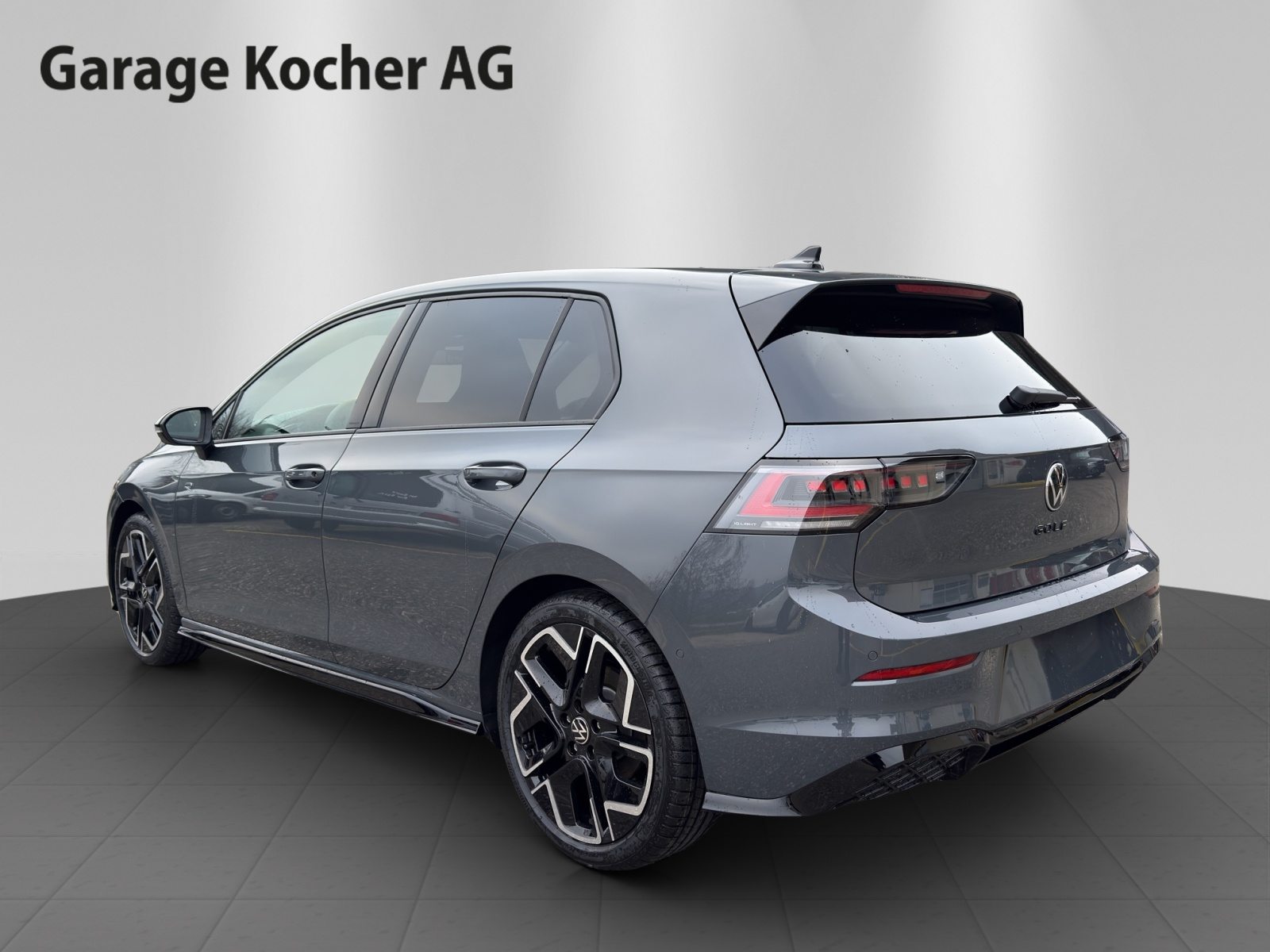 VW Golf R-Line, Petrol, Ex-demonstrator, Automatic - 5