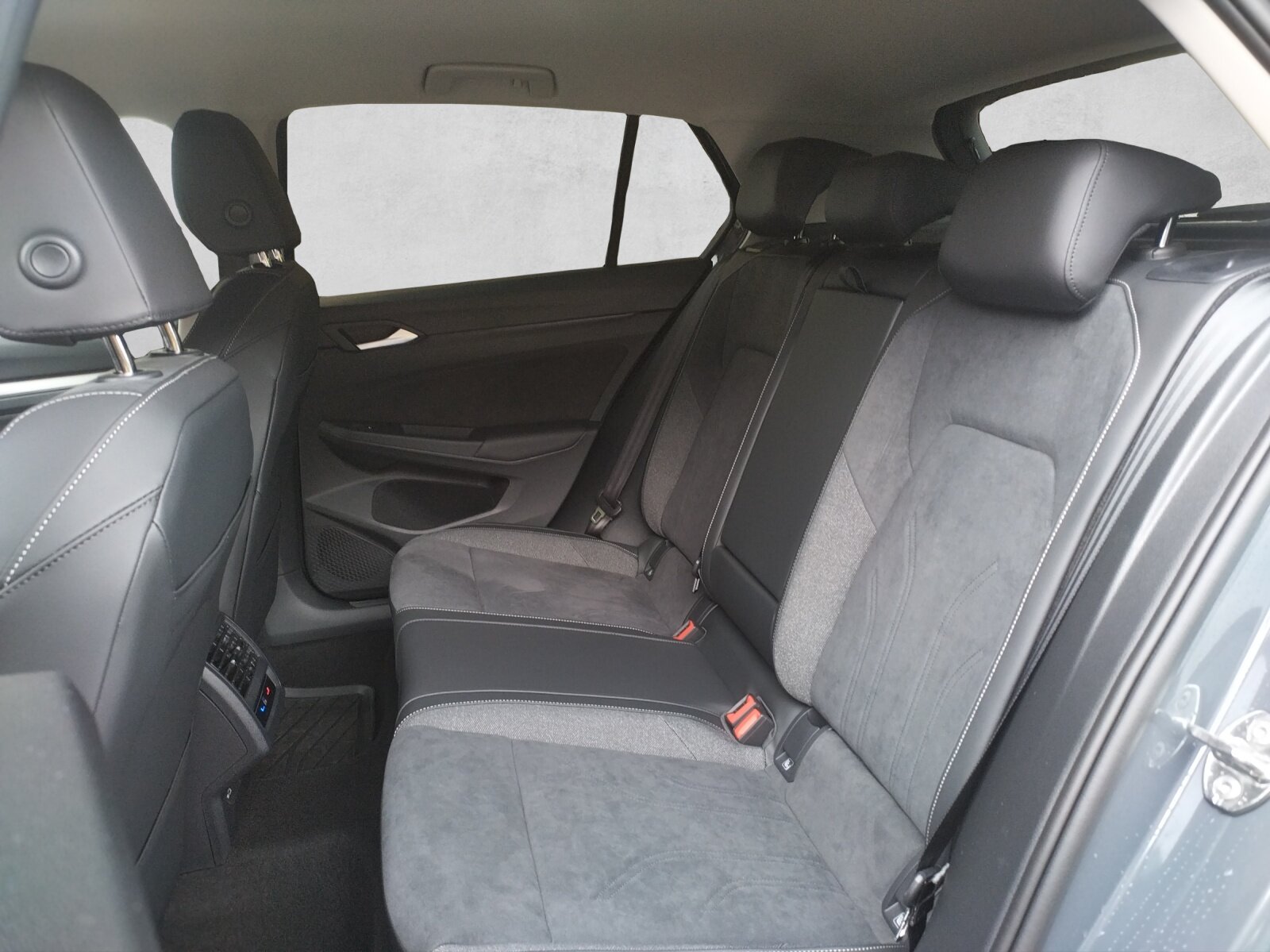 VW Golf 1.5 TSI PHEV Style, Plug-in-Hybrid Benzin/Elektro, Vorführwagen, Automatik - 7