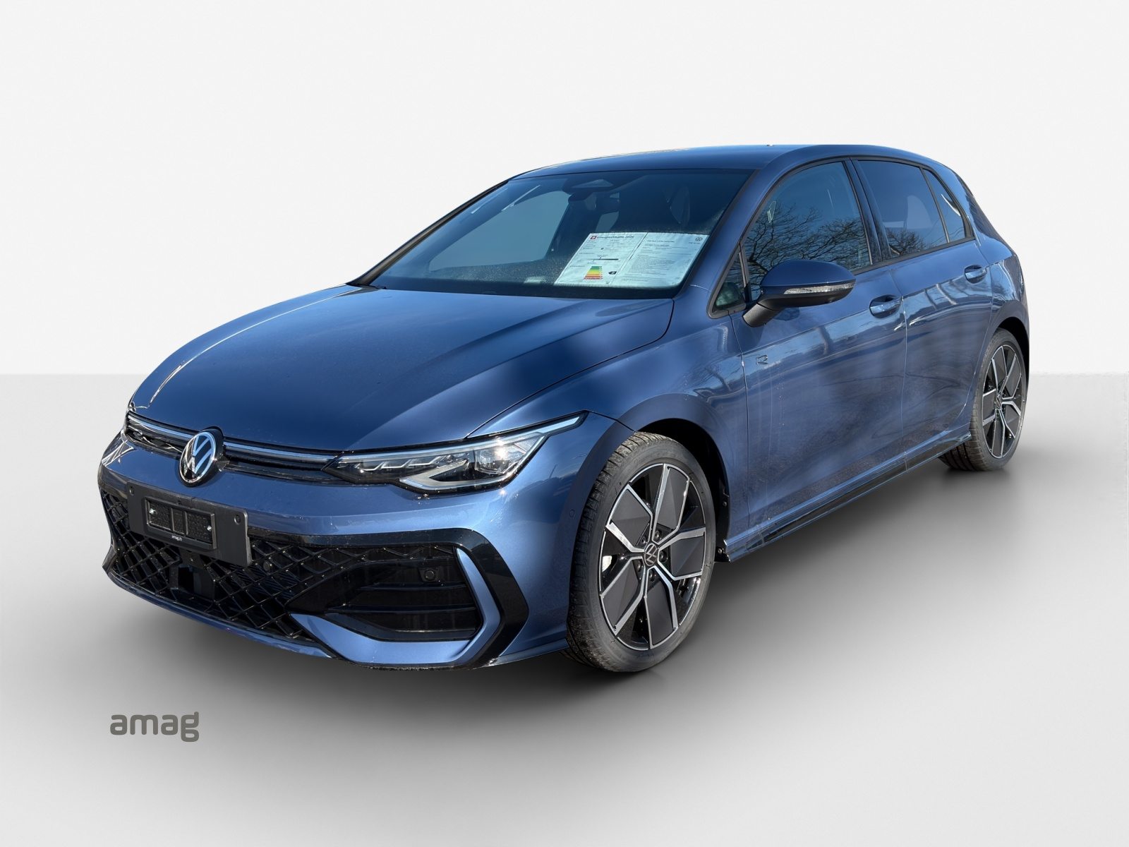 VW Golf R-Line