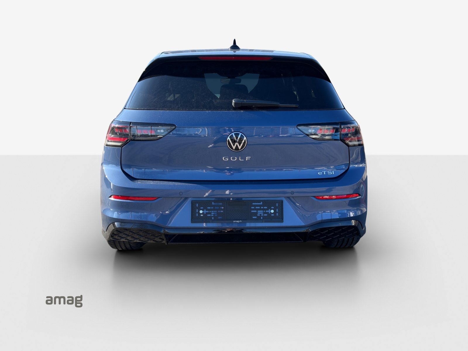 VW Golf R-Line, Petrol, Automatic - 4