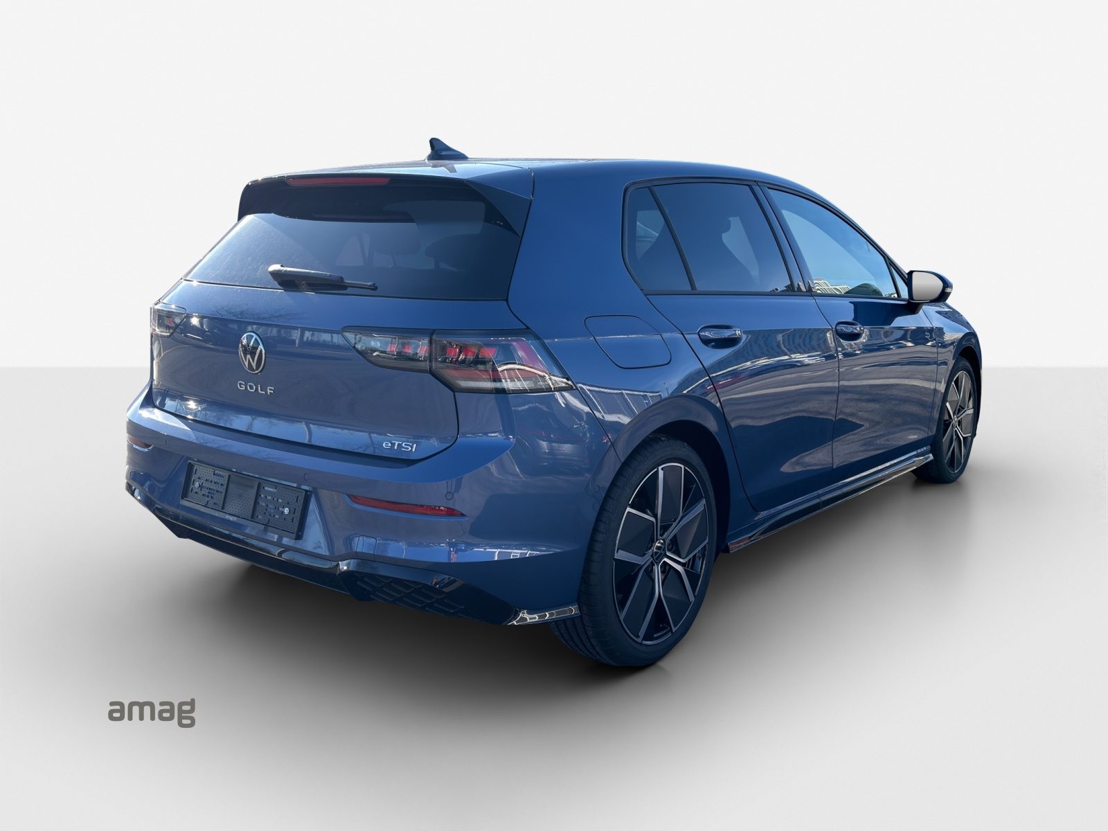VW Golf R-Line, Petrol, Automatic - 5
