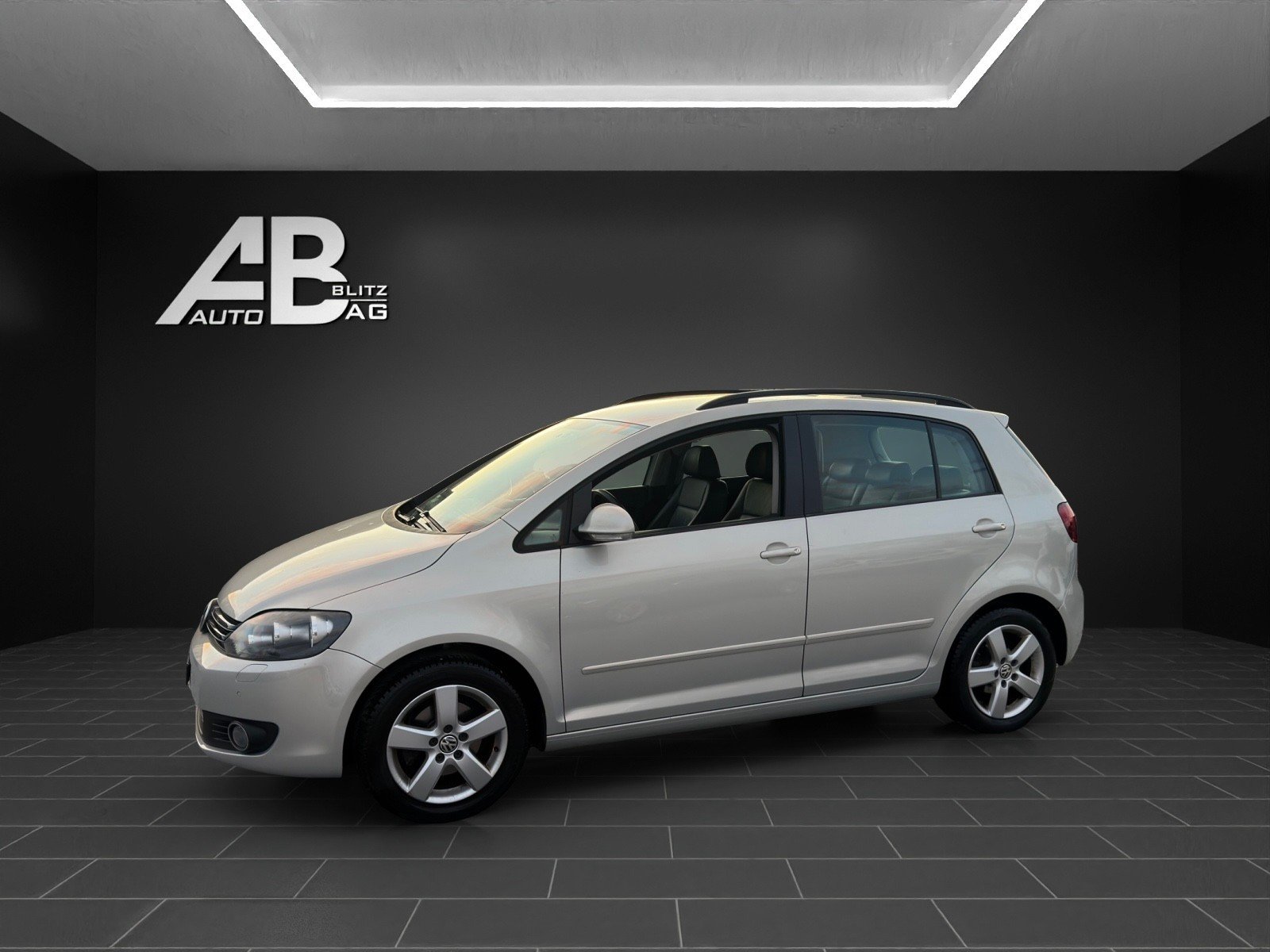 VW Golf Plus 1.2 TSI Trendline DSG, Benzin, Occasion / Gebraucht, Automatik - 2