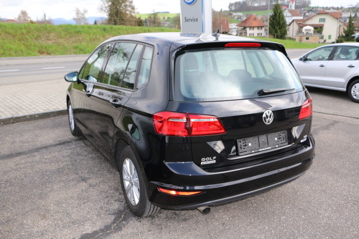 VW Golf VII Sportsvan 1.2 TSI 110 Trendline, Petrol, Second hand / Used, Manual - 4