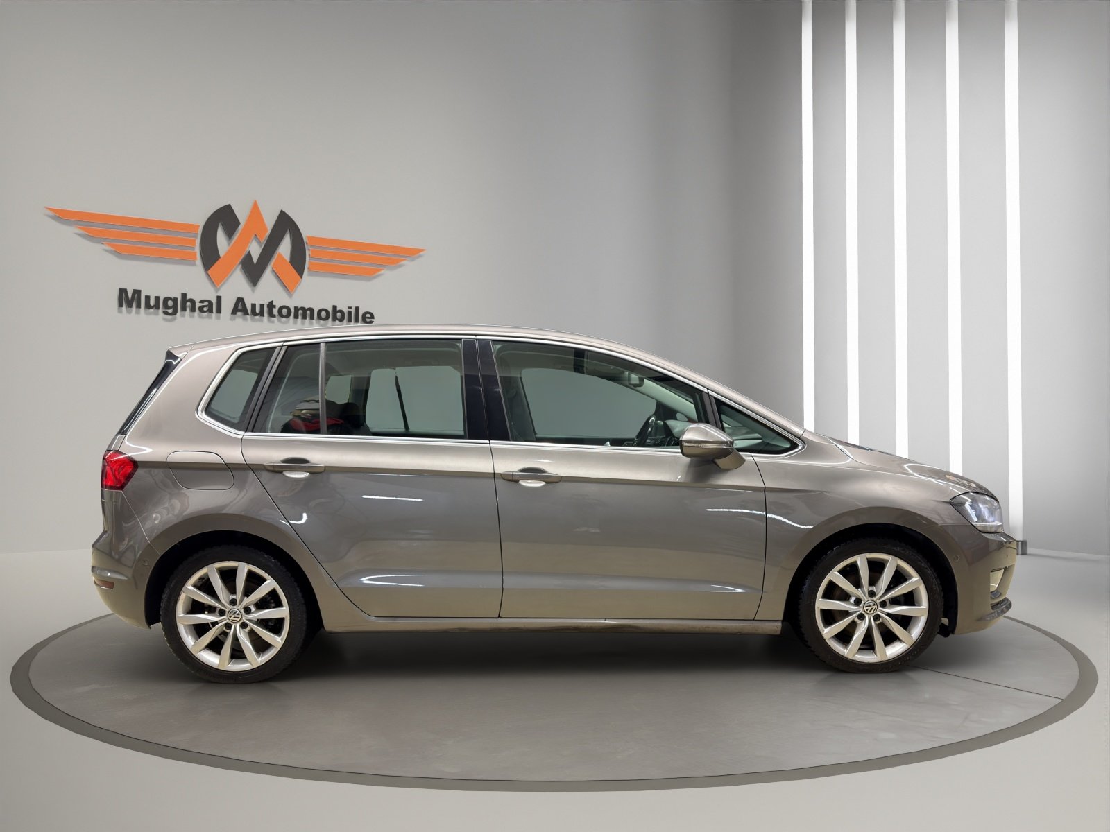VW Golf Sportsvan 1.4 TSI Comfortline DSG, Petrol, Second hand / Used, Automatic - 4
