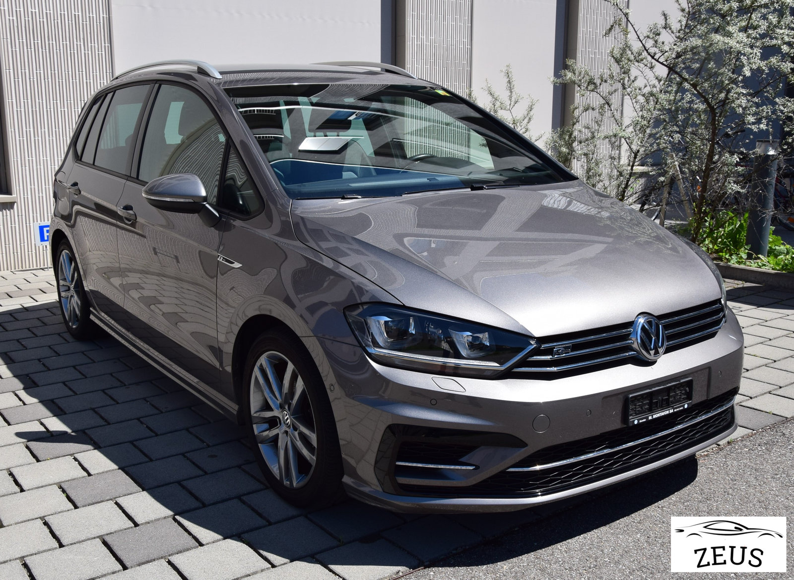 VW Golf Sportsvan 1.4 TSI Allstar R-Line, Benzin, Occasion / Gebraucht, Handschaltung - 2