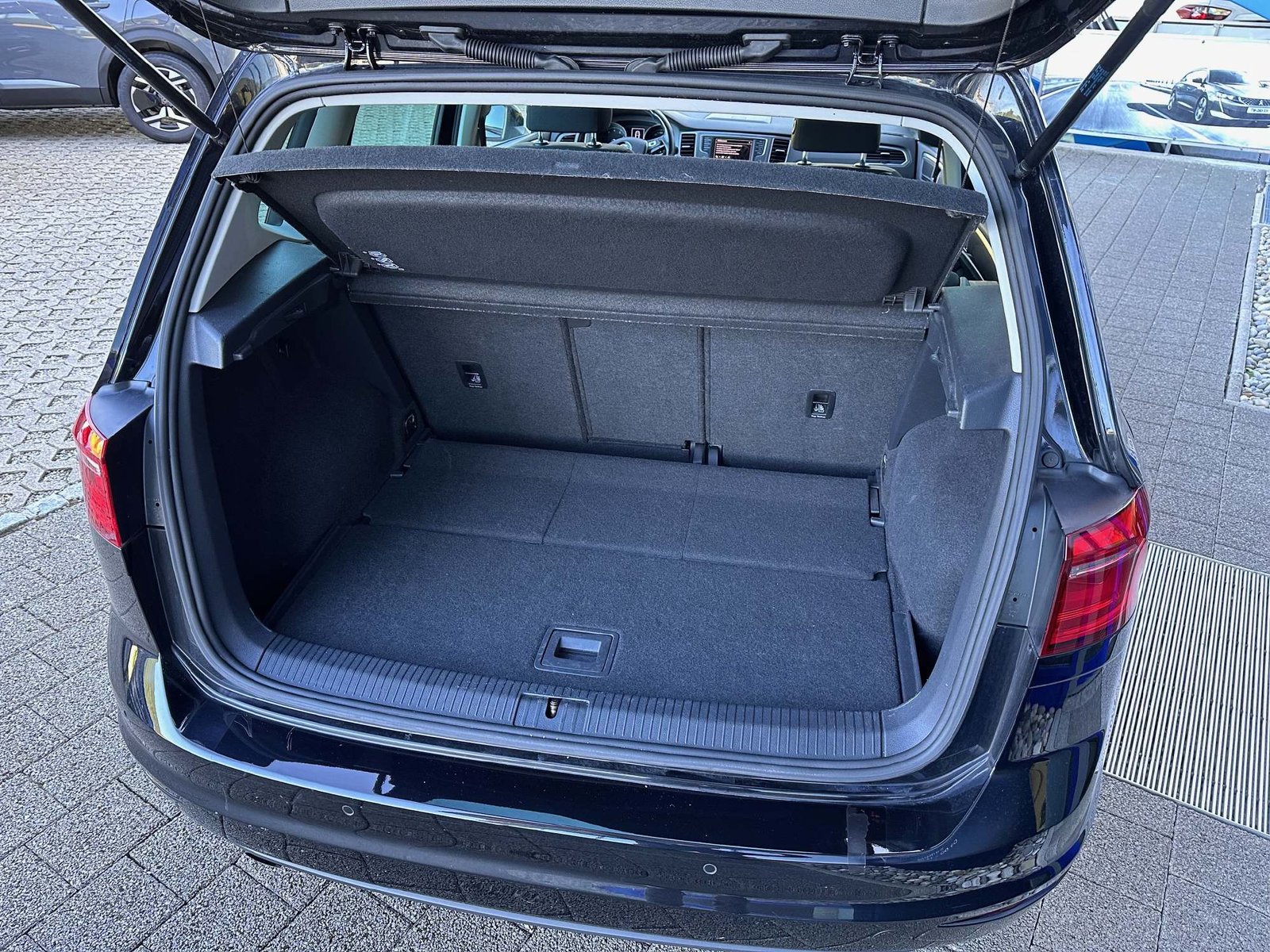 VW Golf VII Sportsvan 1.2 TSI 110 Trendline, Benzin, Occasion / Gebraucht, Handschaltung - 5