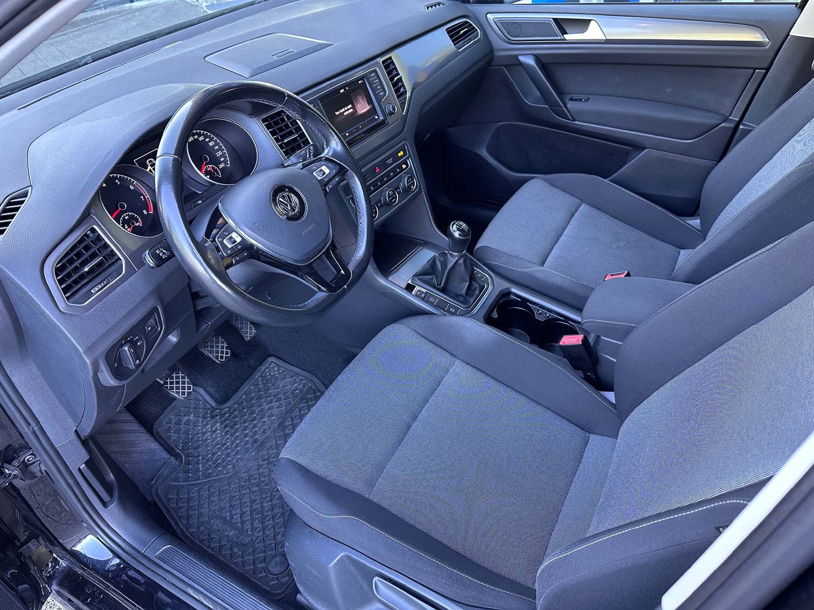 VW Golf VII Sportsvan 1.2 TSI 110 Trendline, Benzin, Occasion / Gebraucht, Handschaltung - 7