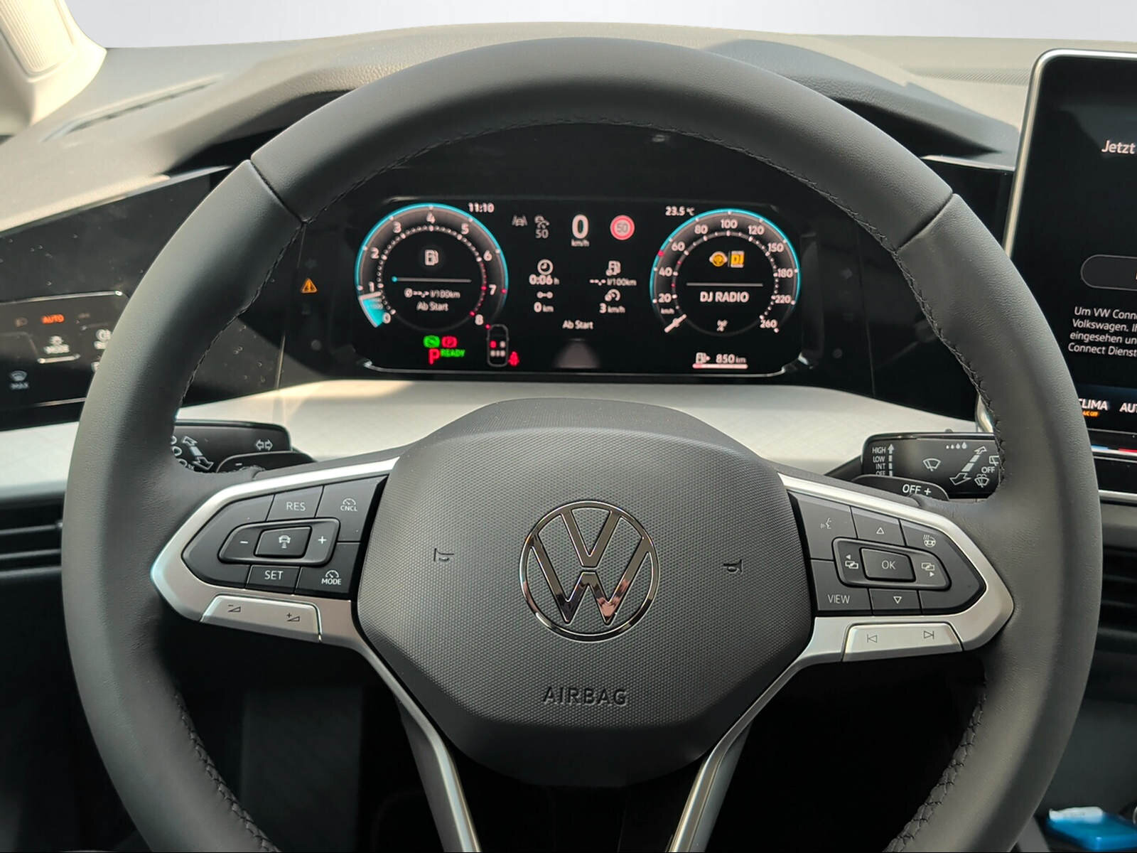 VW Golf Var BA 1.5eTSI 115PS 1500ccm 115PS/85kW 4 Zylinder eTSI, Hybride Leggero Benzina/Elettrica, Auto nuove, Automatico - 7