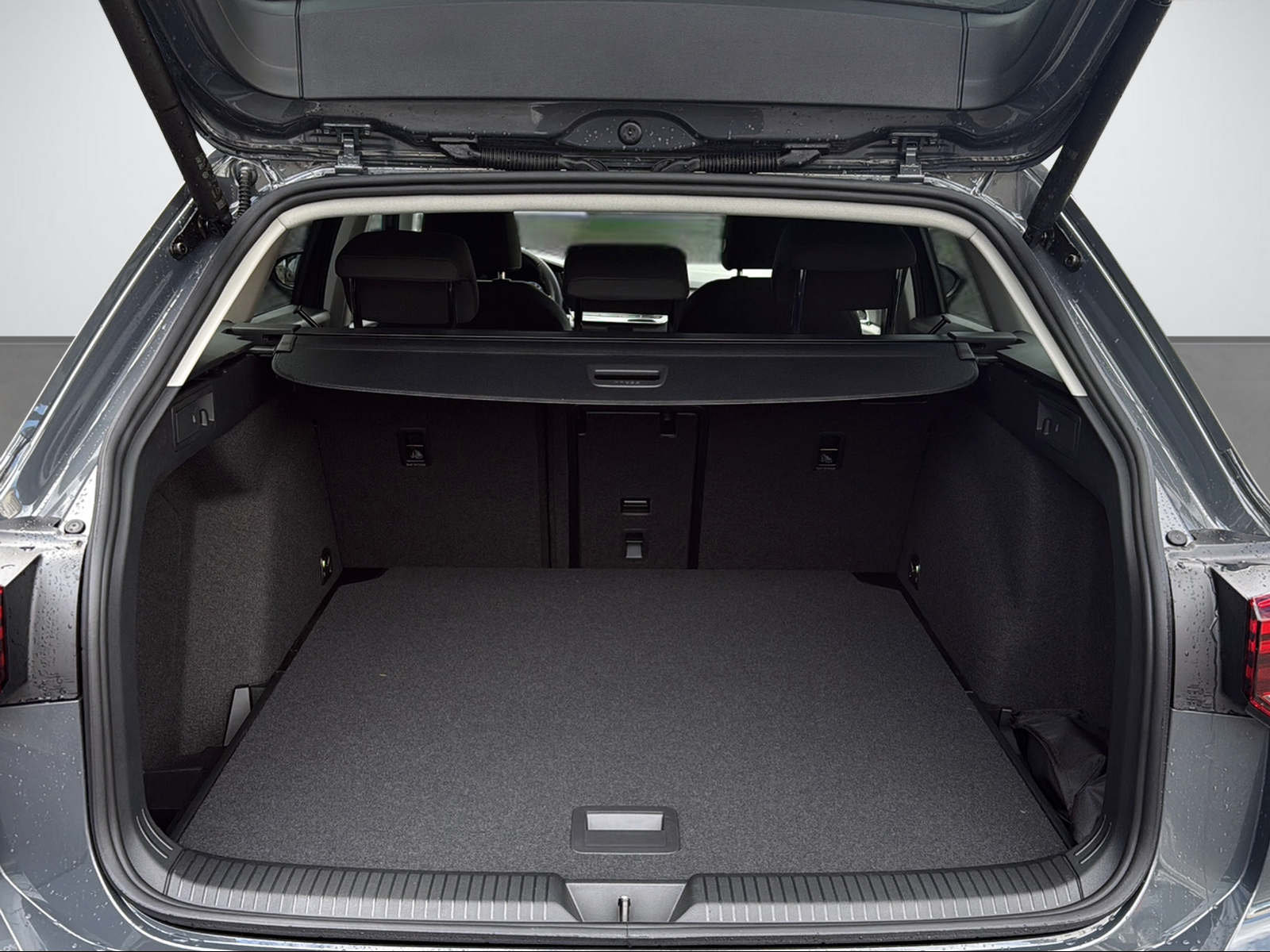 VW Golf VIII Variant 1.5 eTSI Life DSG, Hybride Leggero Benzina/Elettrica, Occasioni / Usate, Automatico - 7