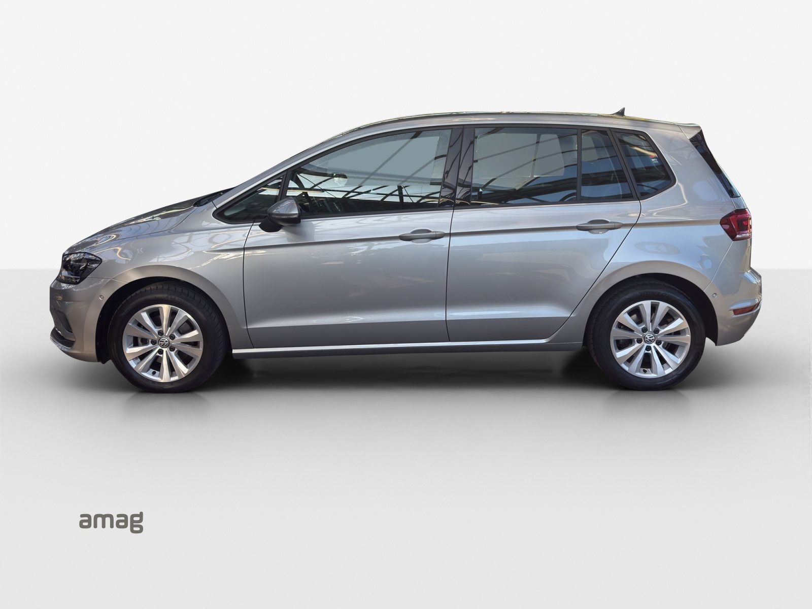 VW new Golf Sportsvan Comfortline, Petrol, Second hand / Used, Automatic - 2