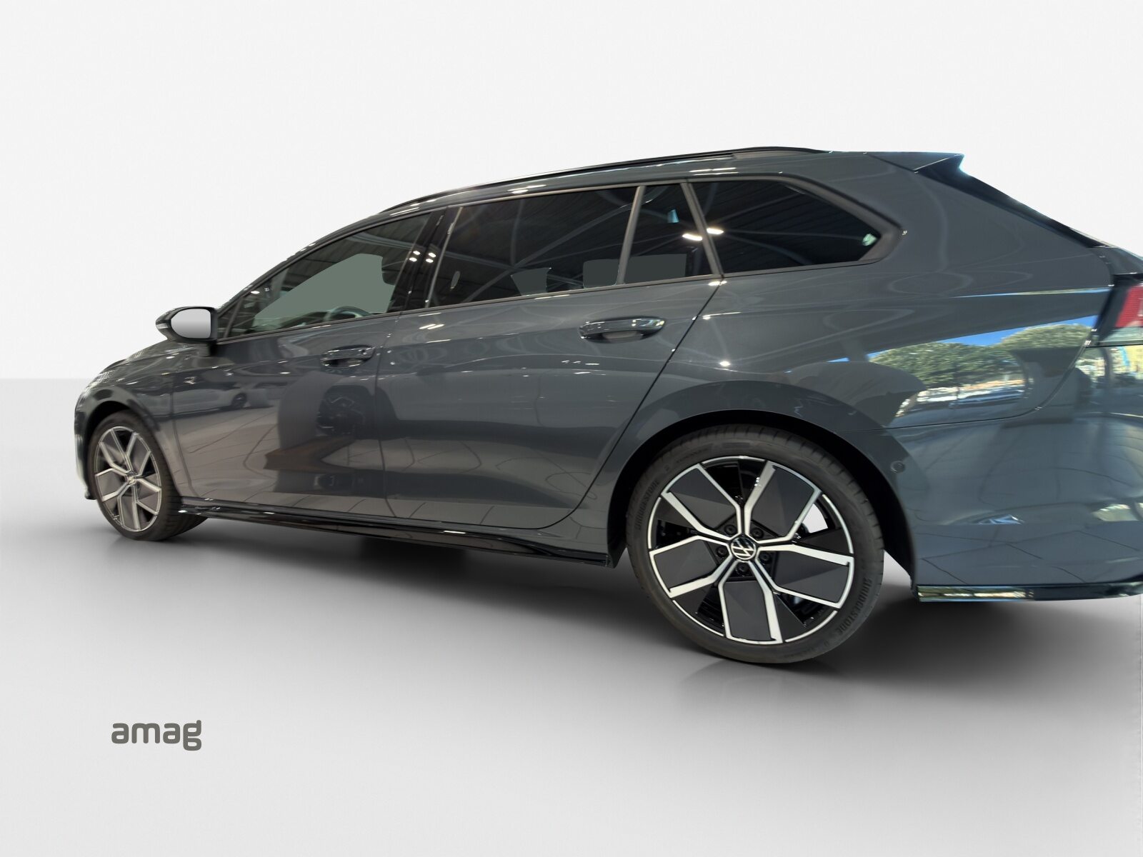 VW Golf Variant R-Line, Petrol, Pre-registered new car, Automatic - 2