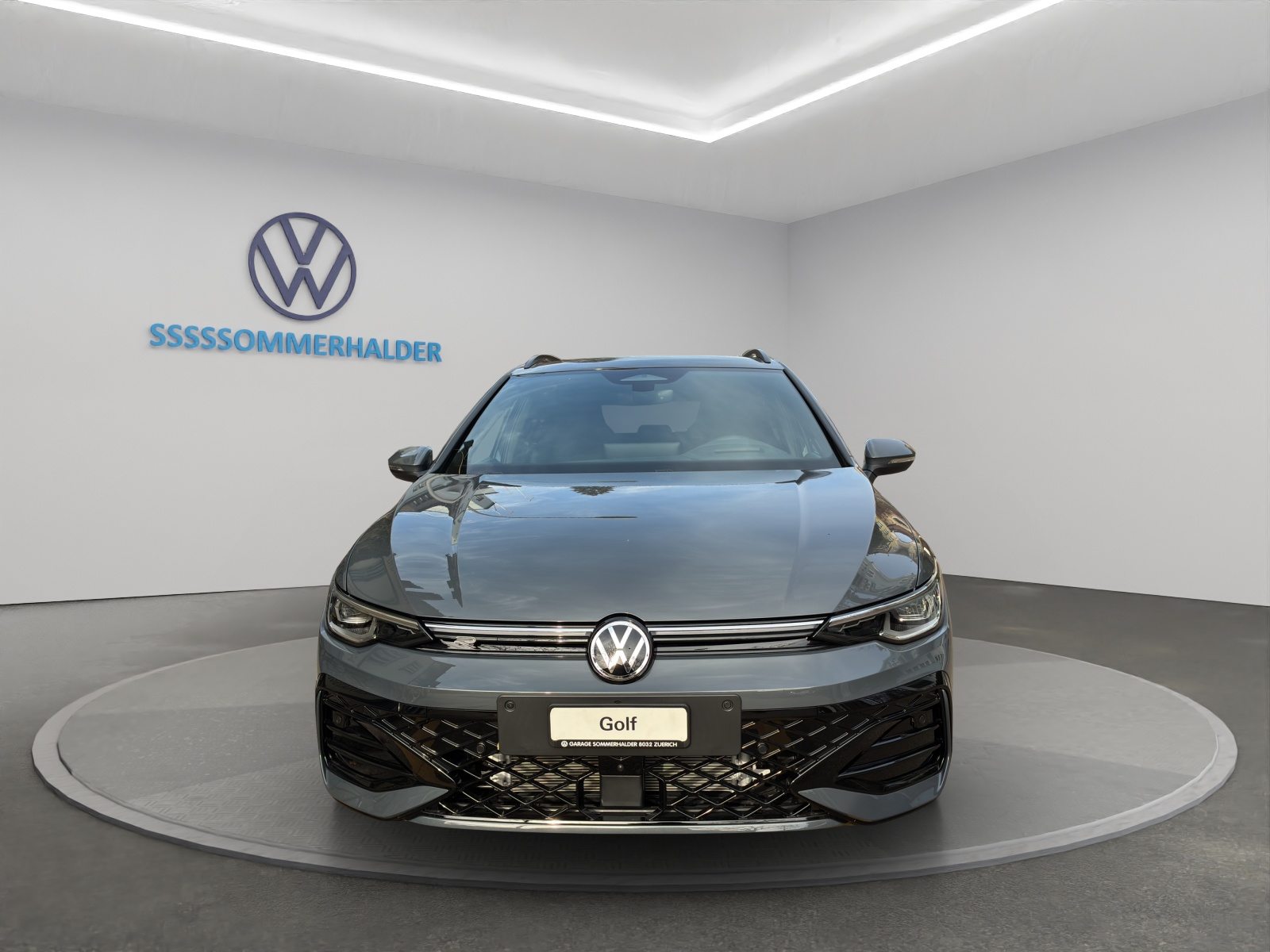 VW Golf Variant R-Line, Petrol, New car, Automatic - 5