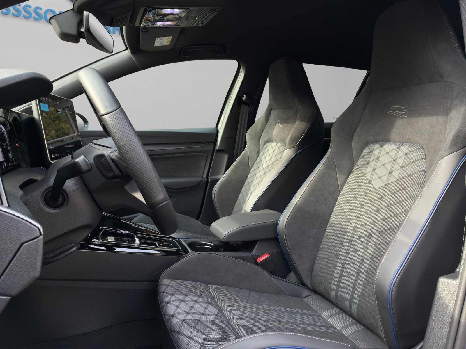 VW Golf Variant R-Line, Petrol, New car, Automatic - 6