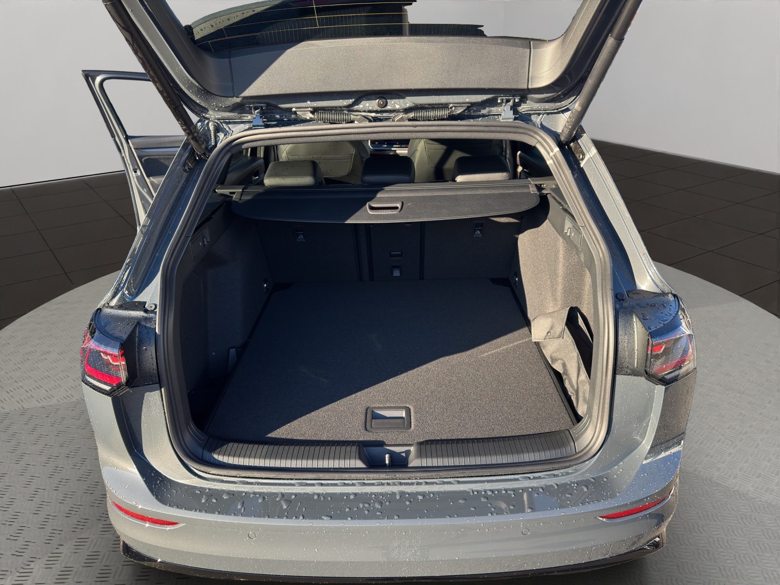 VW Golf Variant R-Line, Benzin, Neuwagen, Automat - 6