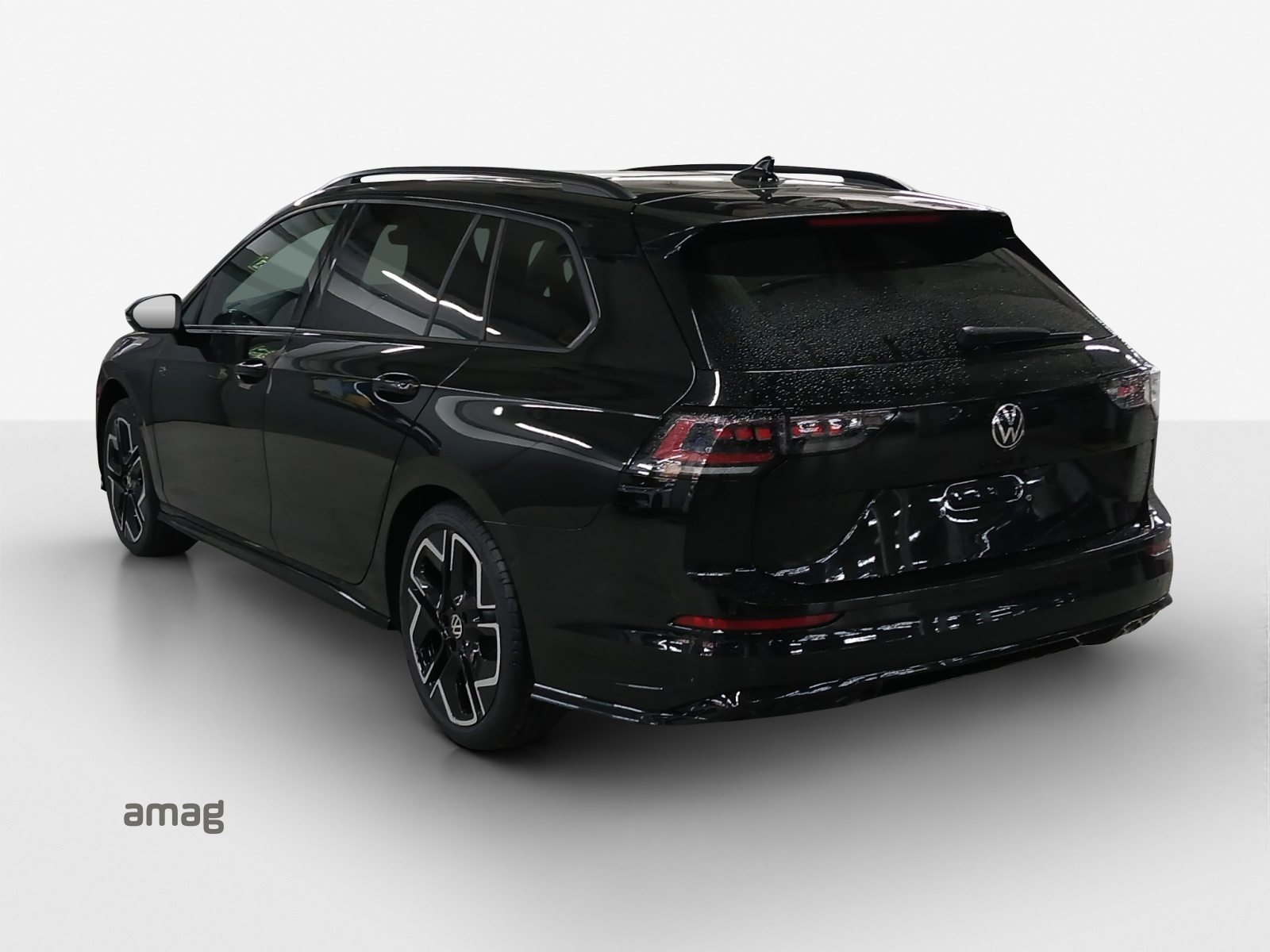 VW Golf Variant R-Line, Petrol, New car, Automatic - 3