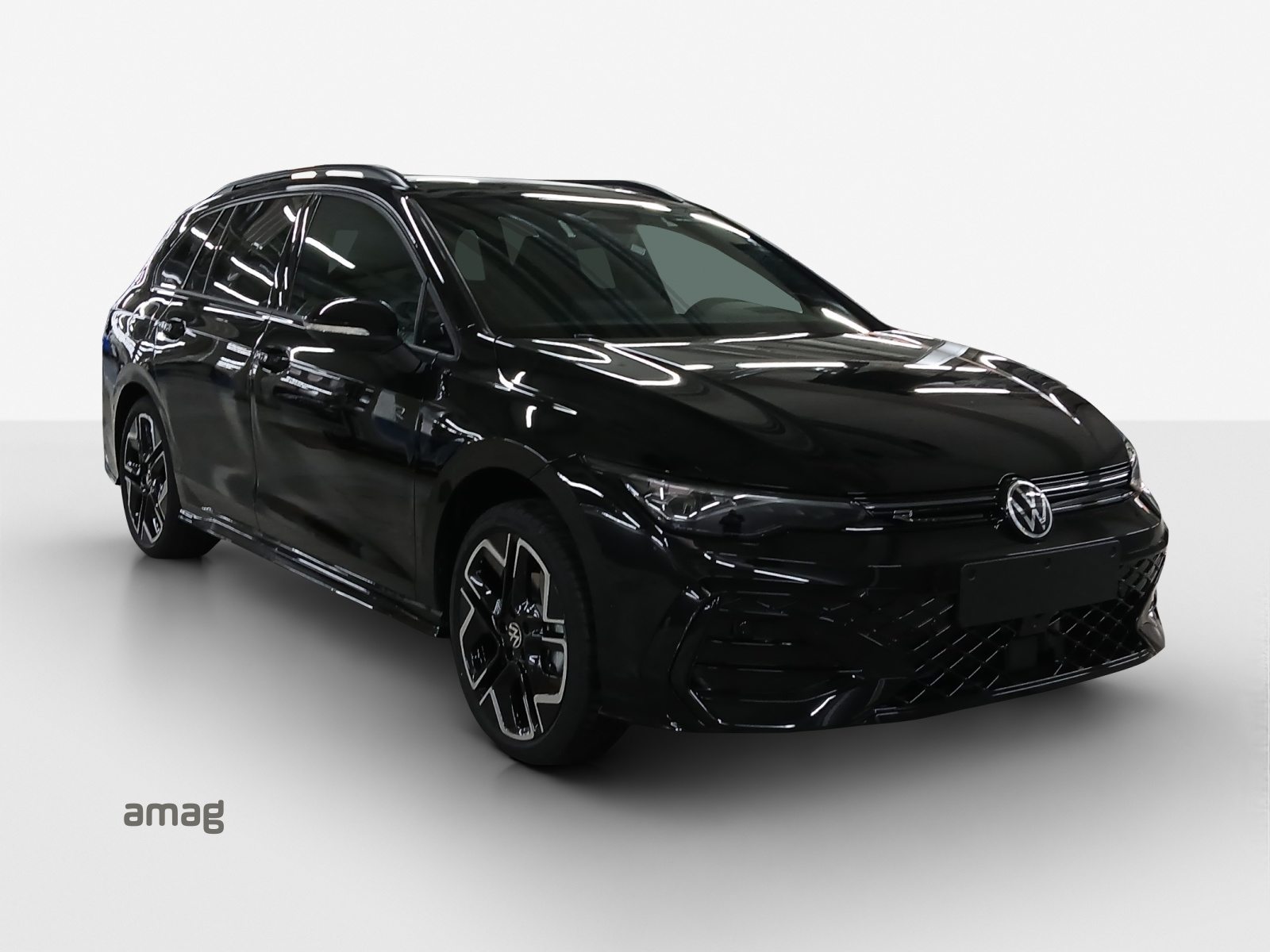 VW Golf Variant R-Line, Petrol, New car, Automatic - 6