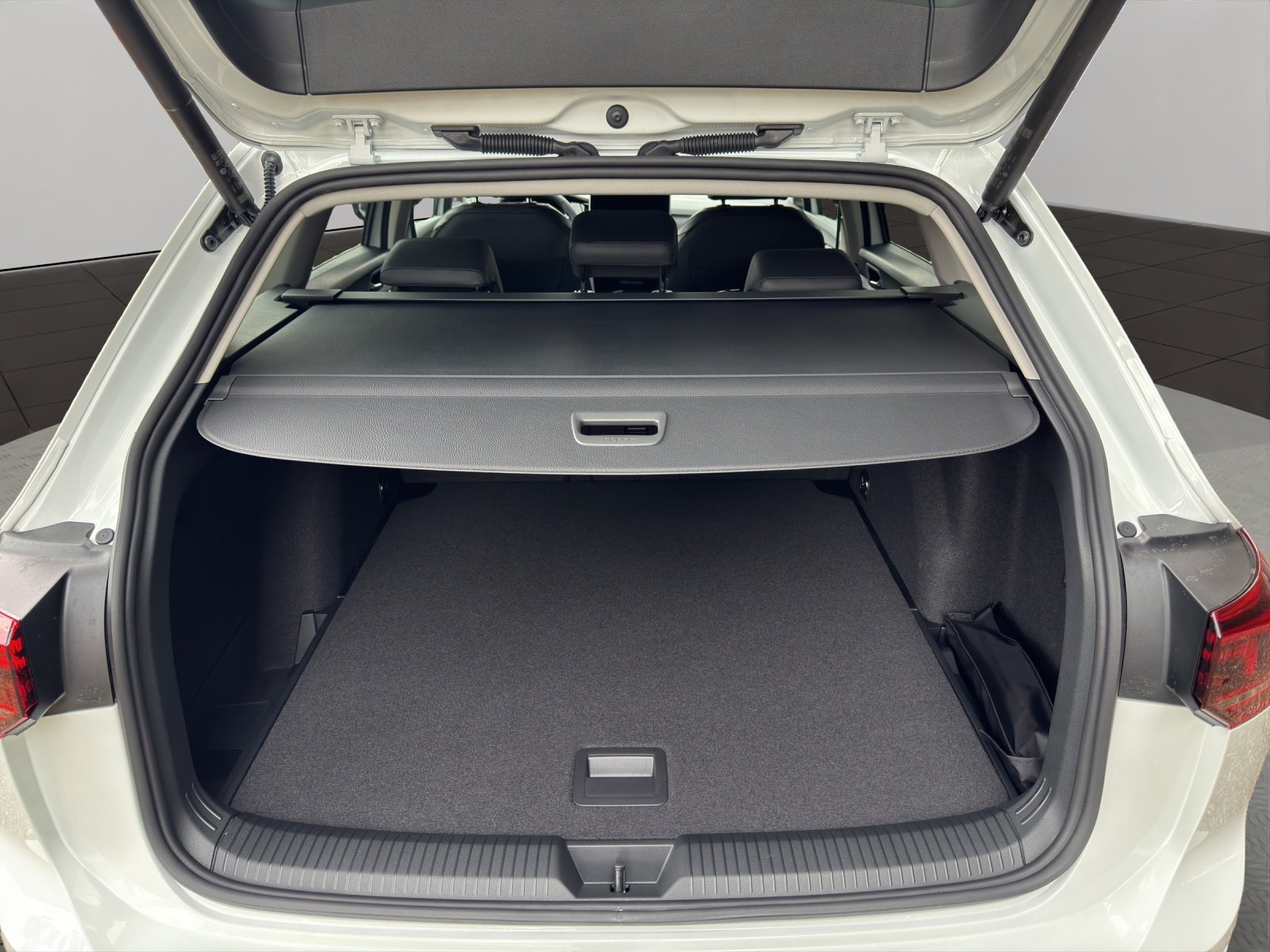 VW Golf Variant 1.5 eTSI mHEV Style, Mild-Hybrid Benzin/Elektro, Neuwagen, Automatik - 6