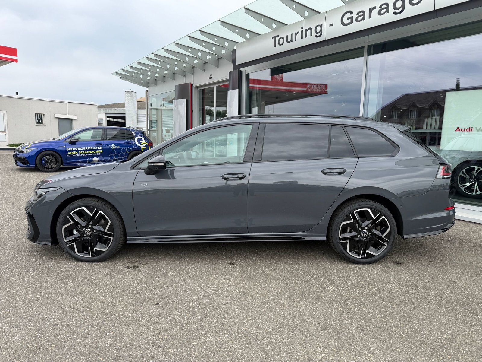 VW Golf Variant 2.0 TSI R-Line DSG 4 Motion, Benzin, Neuwagen, Automatik - 2