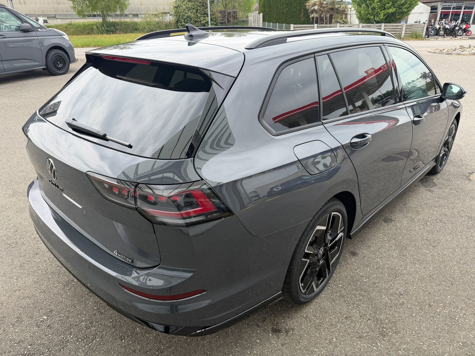 VW Golf Variant 2.0 TSI R-Line DSG 4 Motion, Benzin, Neuwagen, Automatik - 5