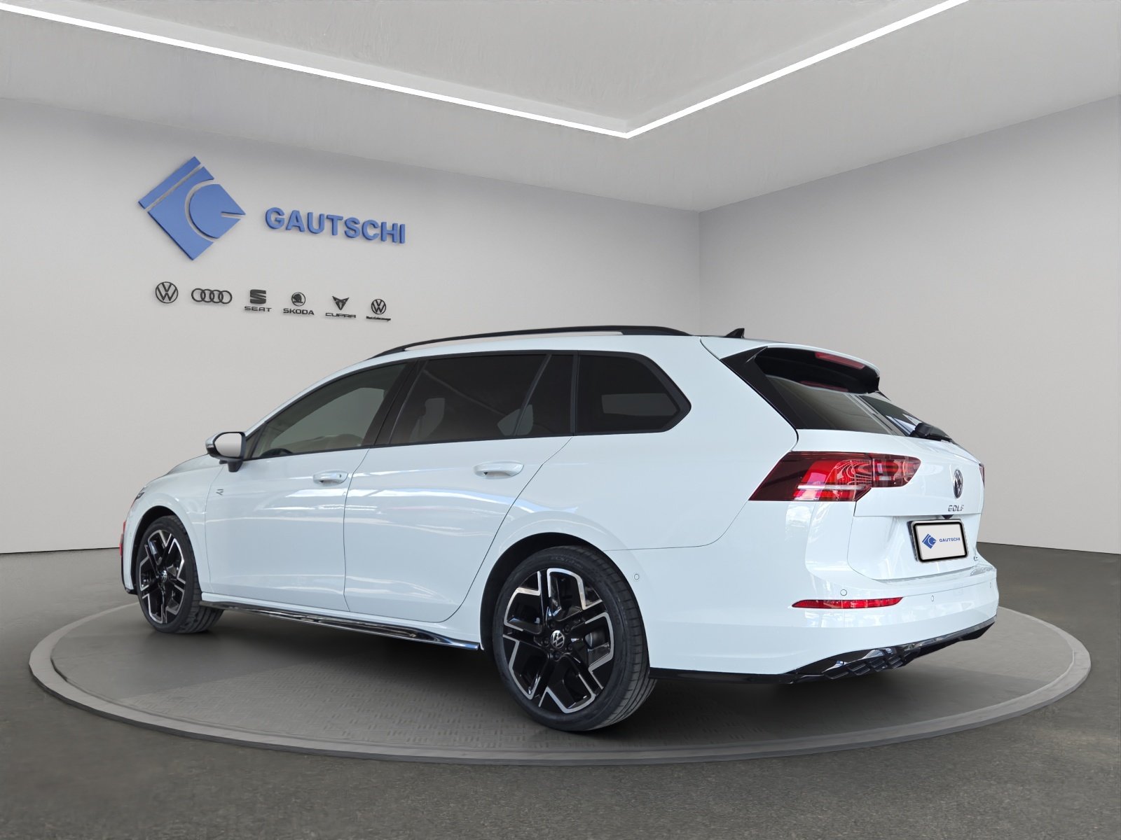 VW Golf Variant 2.0 TSI R-Line DSG 4 Motion, Petrol, New car, Automatic - 4