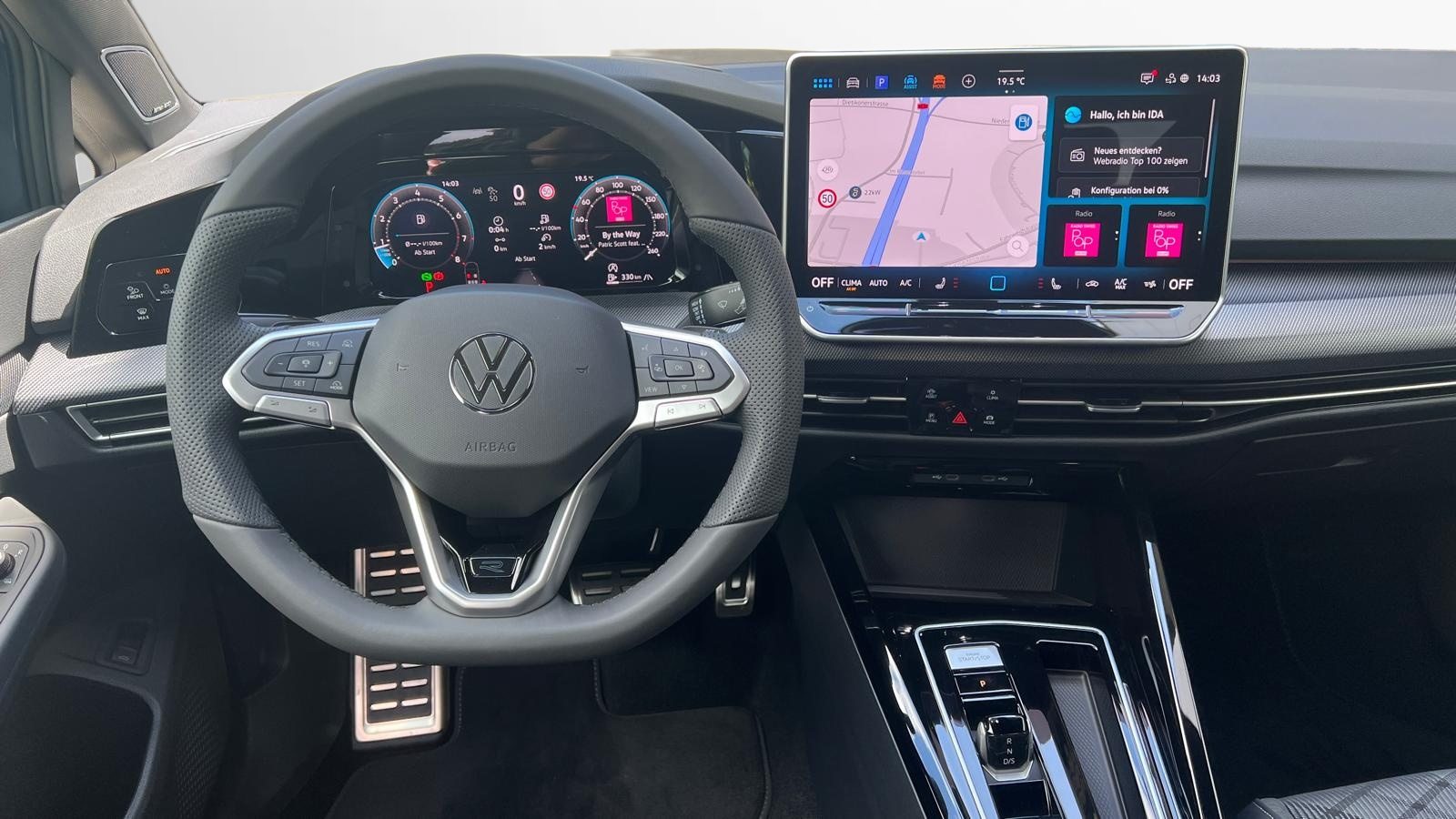 VW Golf Variant R-Line, Petrol, New car, Automatic - 6
