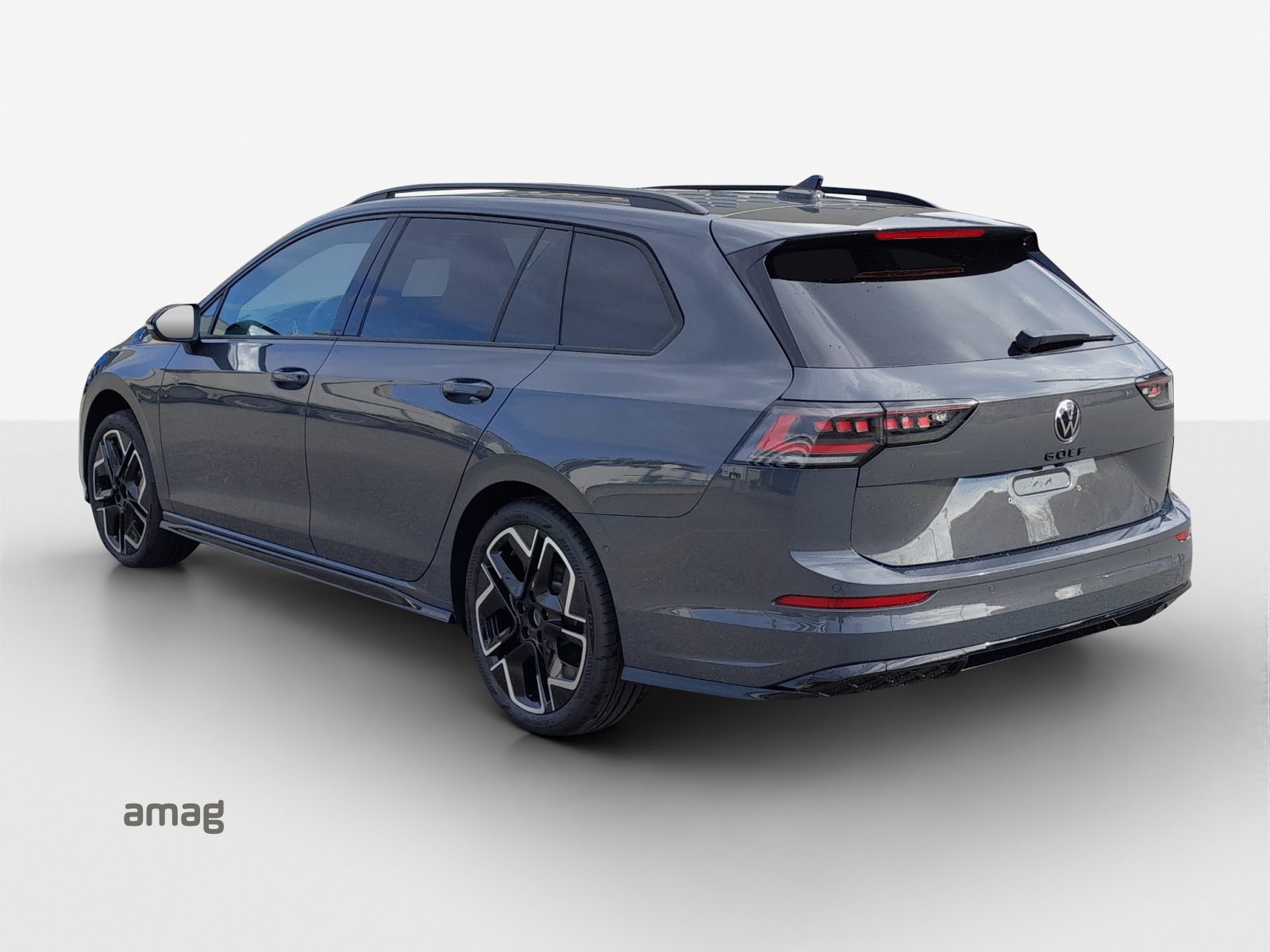 VW Golf Variant R-Line, Petrol, New car, Automatic - 3