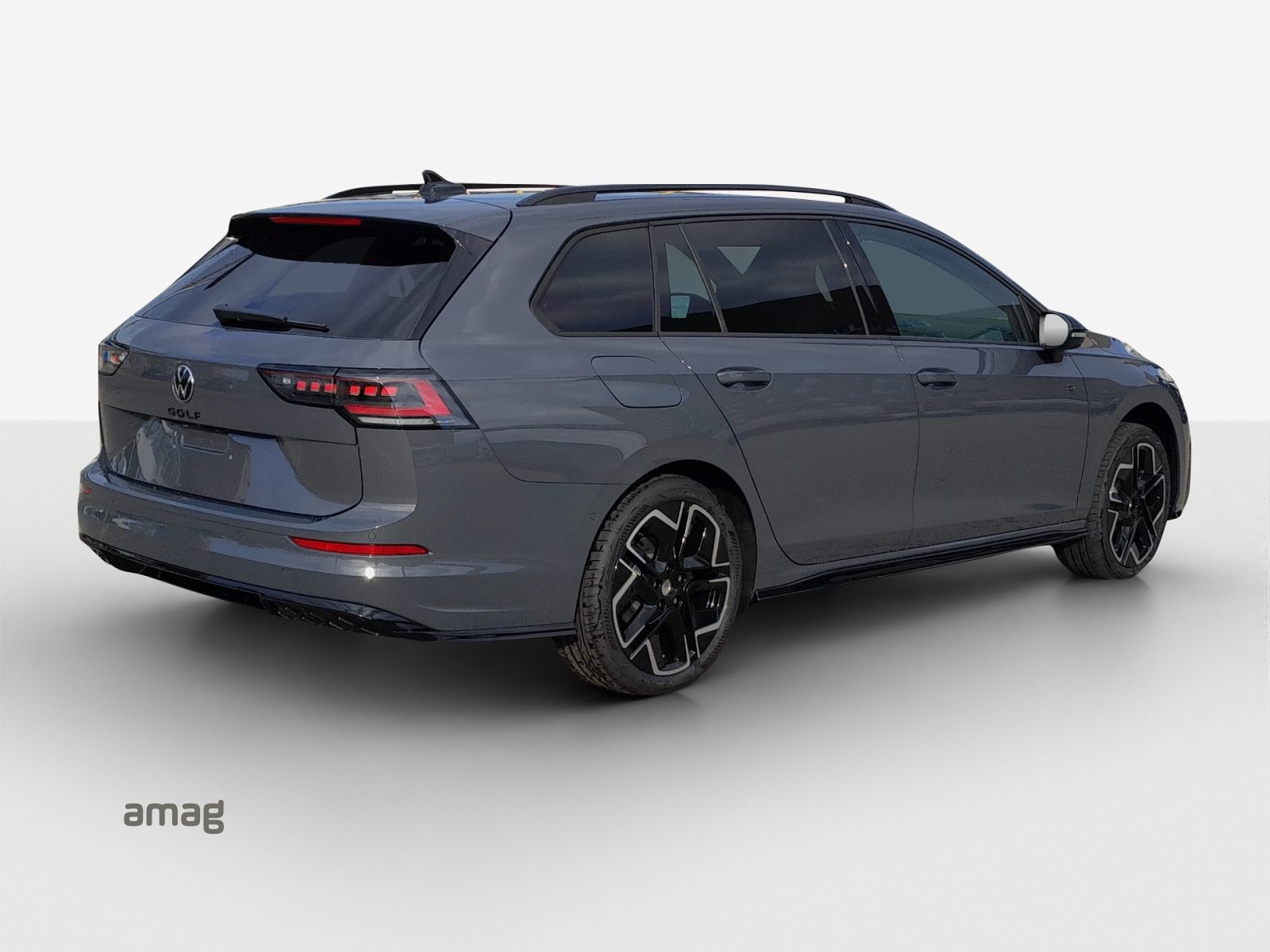 VW Golf Variant R-Line, Petrol, New car, Automatic - 5